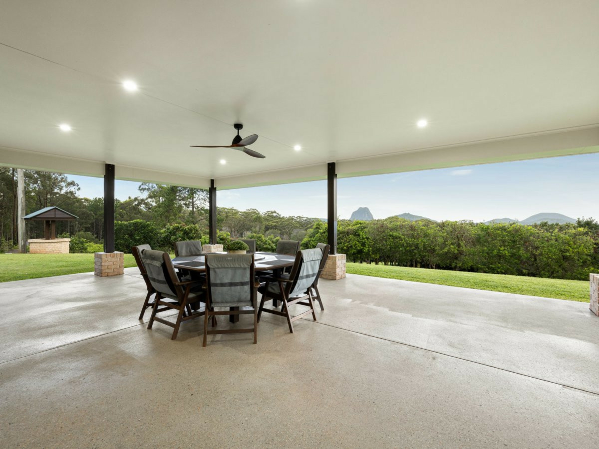 29 Woodrows Road, GLASS HOUSE MOUNTAINS