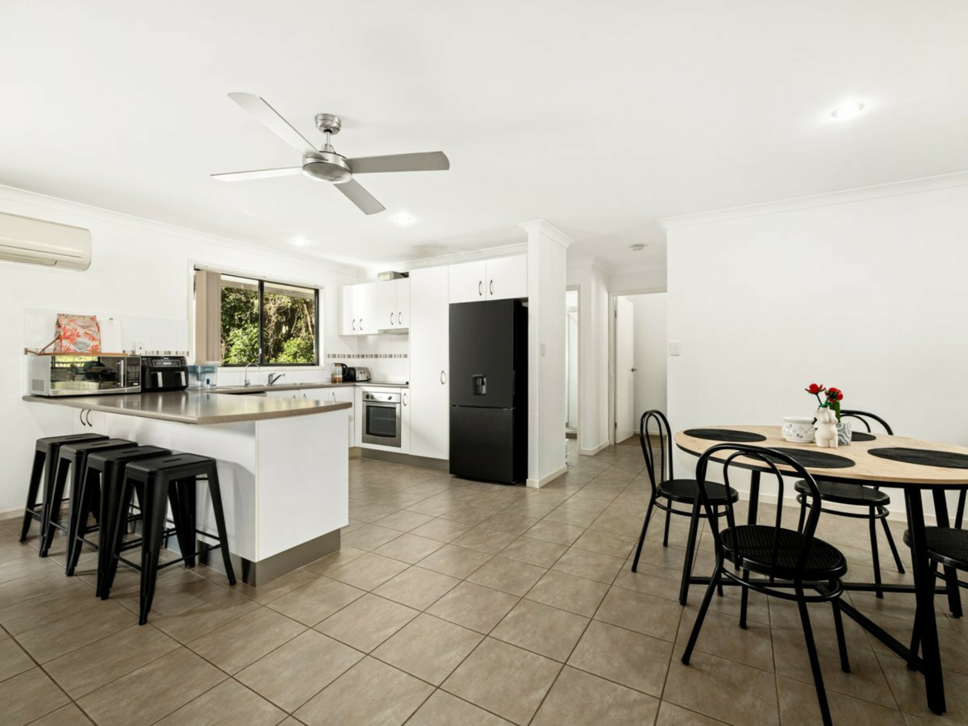 29 Woodrows Road, GLASS HOUSE MOUNTAINS