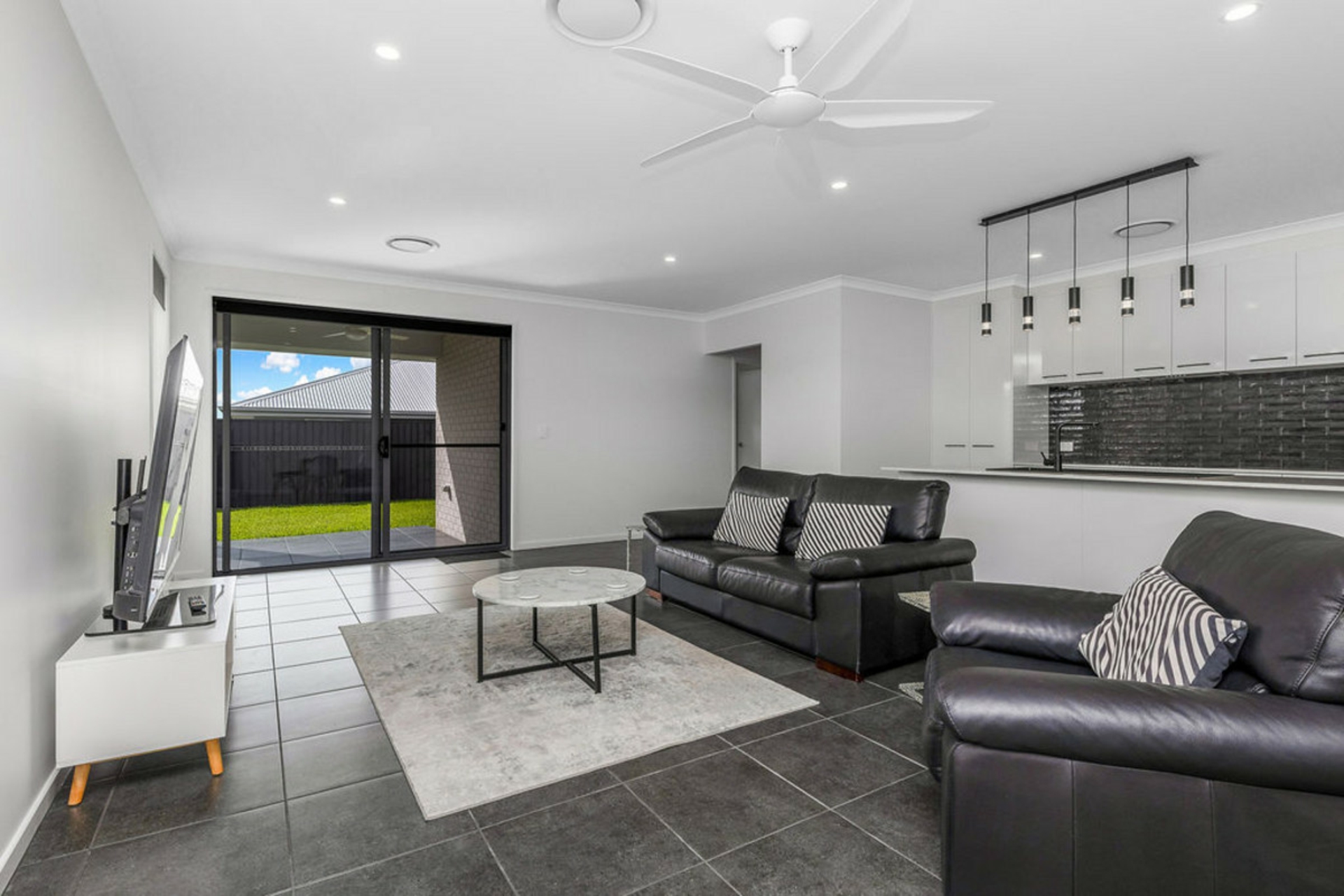 31 Tamborine Crescent, BANYA