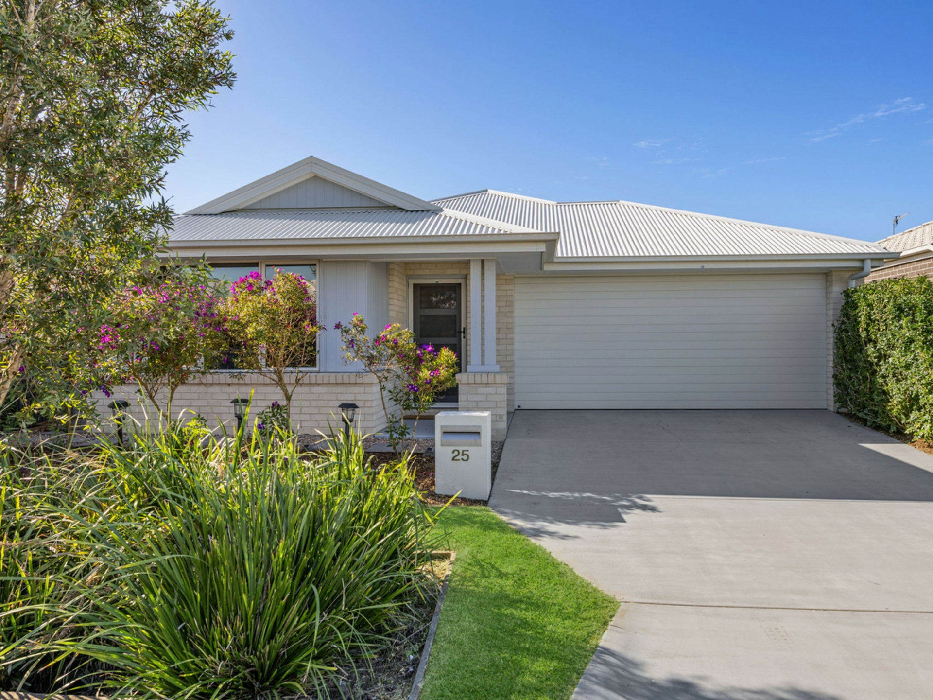25 Jeanine Crescent, NIRIMBA