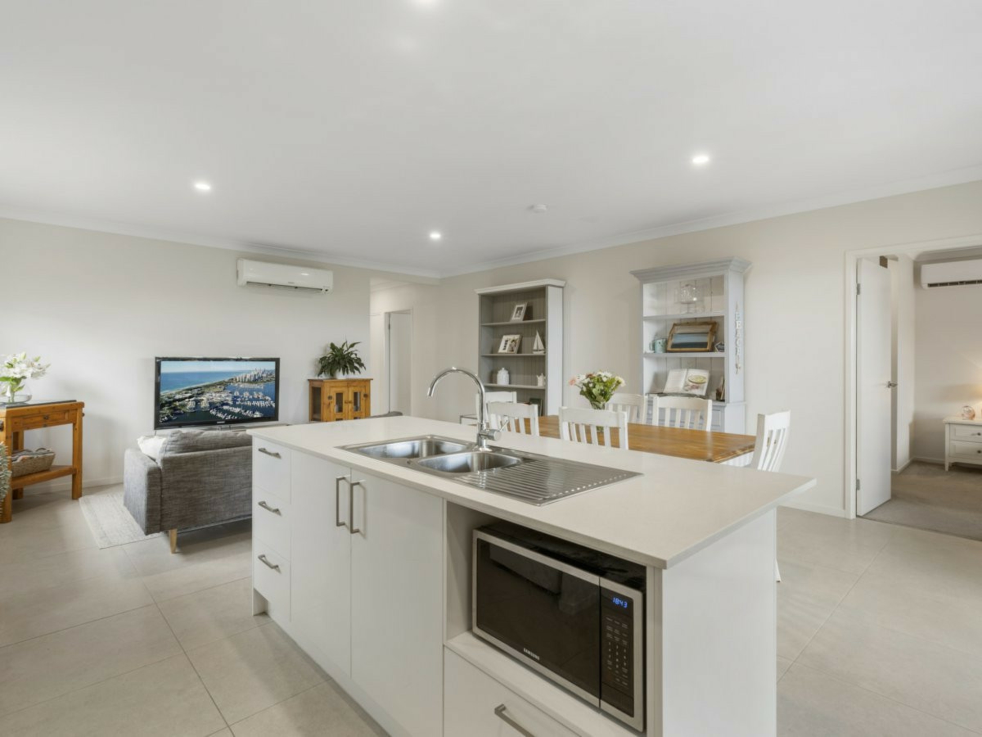 67 Adrian Circuit, NIRIMBA