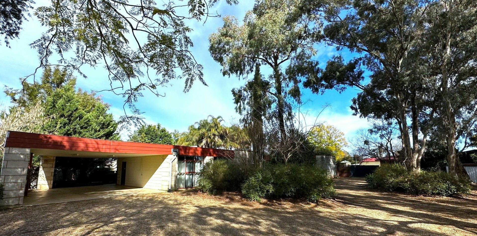 95-97 Leaver Street, YENDA