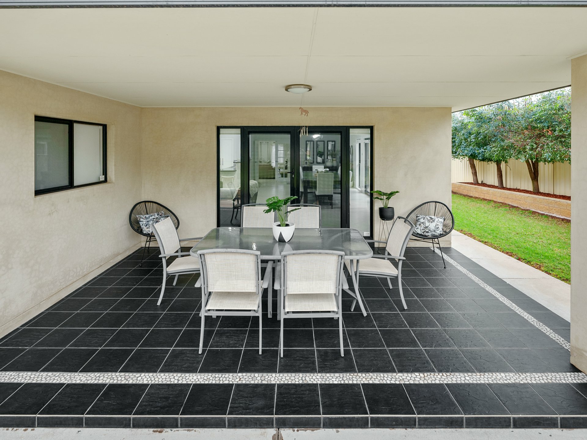 13 Nelson Drive, GRIFFITH