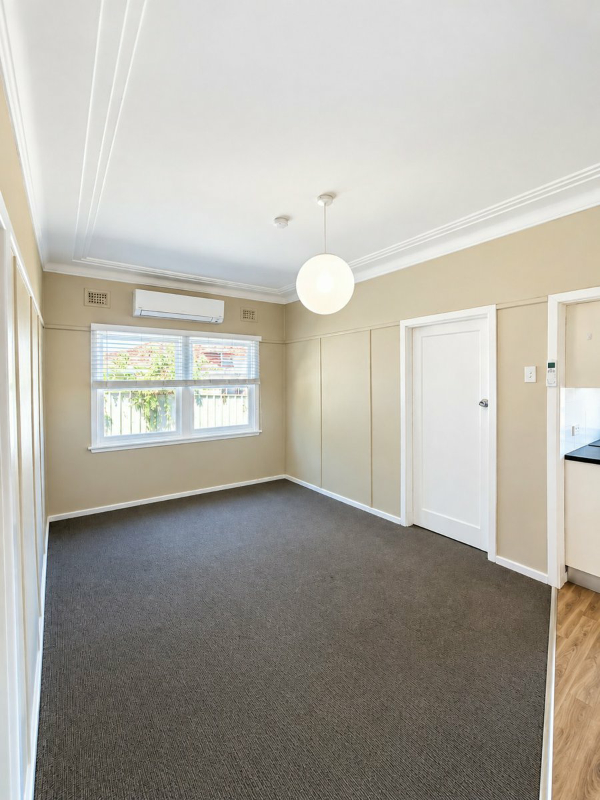 1/50 Ortella Street — photo 3 of 4