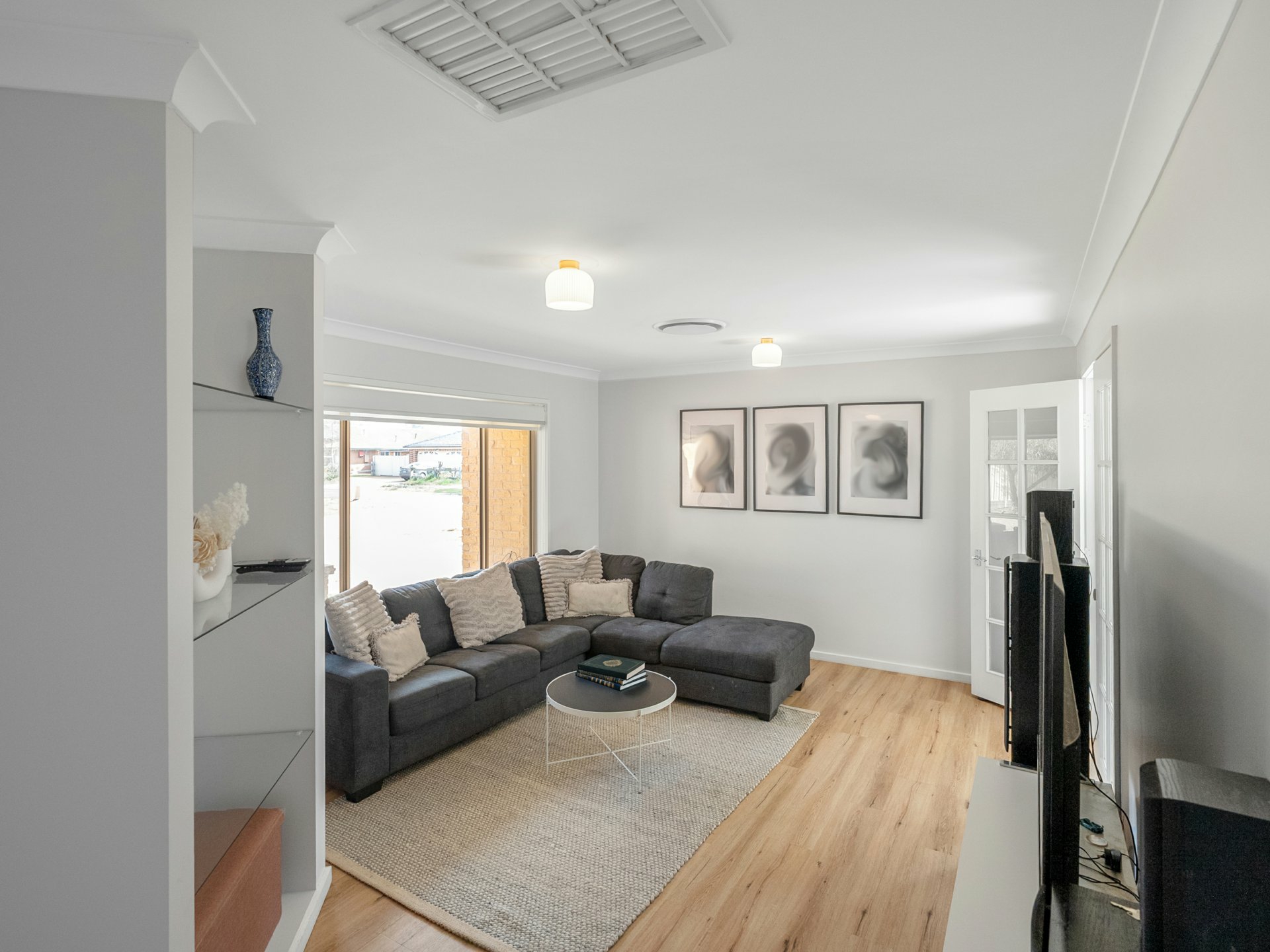 1 Innisvale Court — photo 3 of 12