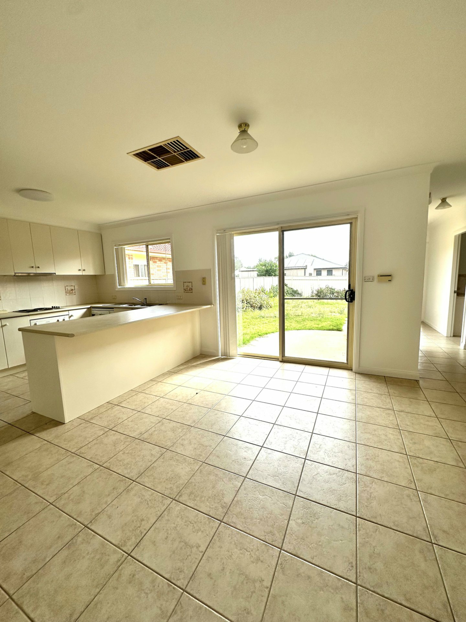 7B Nicholls Street — photo 3 of 6