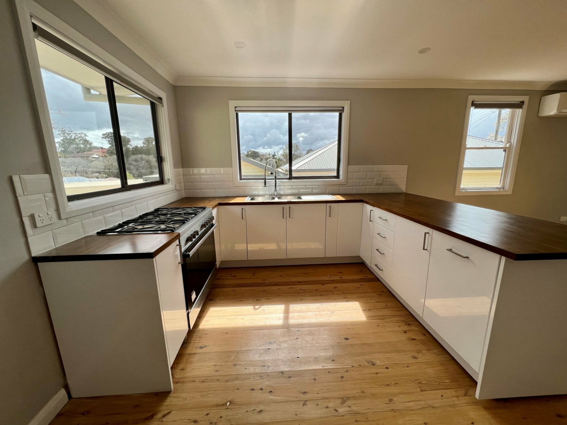 11 Hamley Street, SOUTH BATHURST