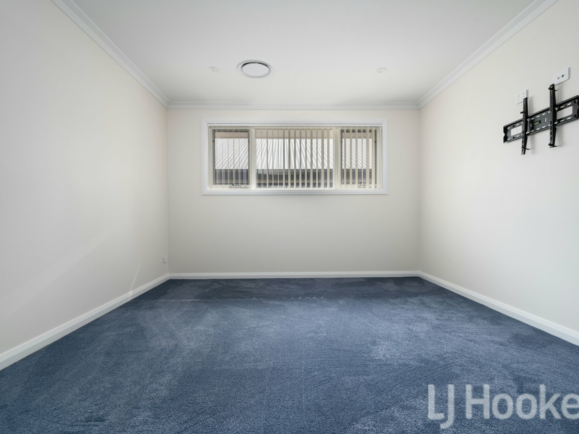 1 Lyon Close, KELSO