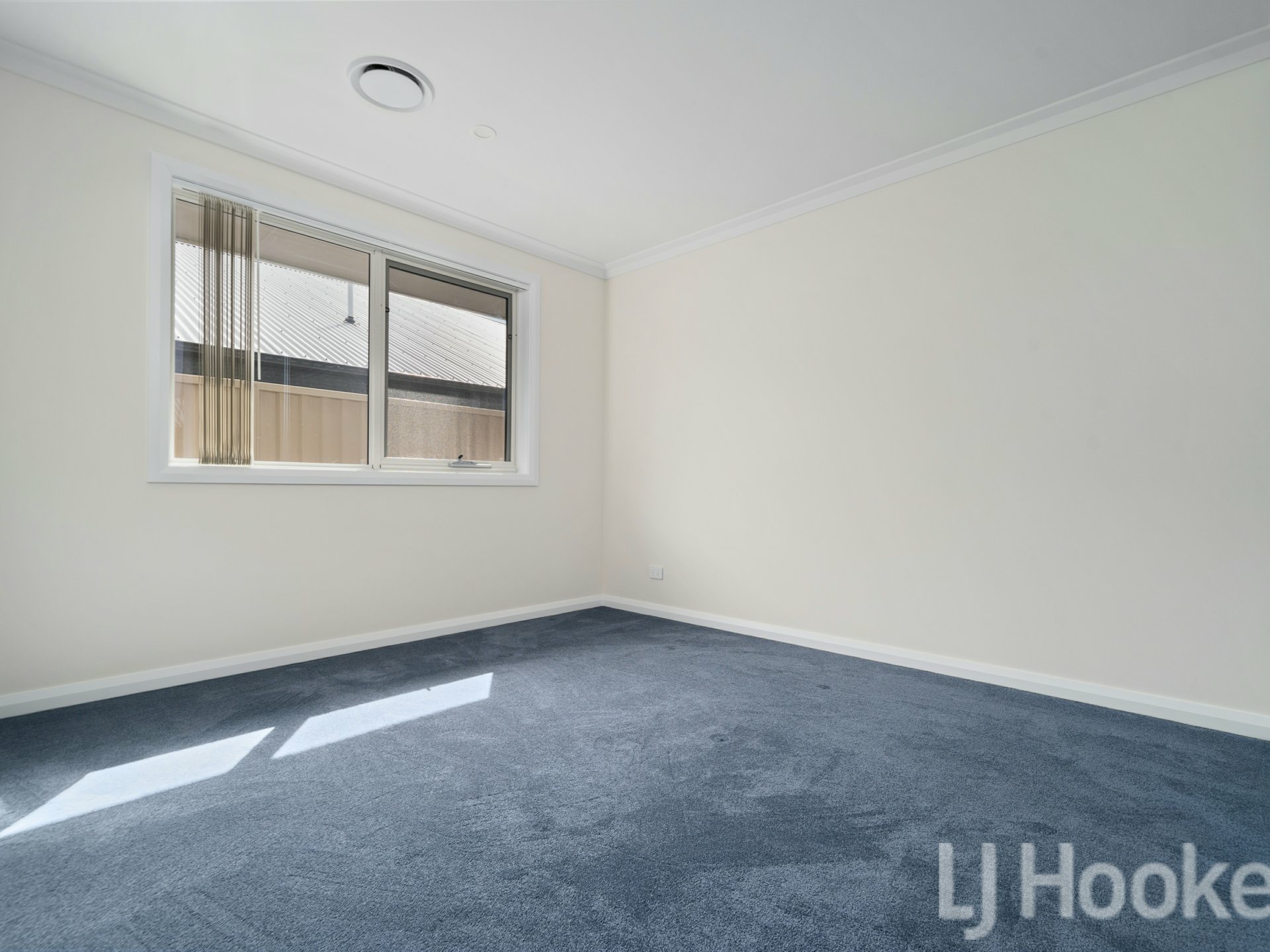 1 Lyon Close, KELSO