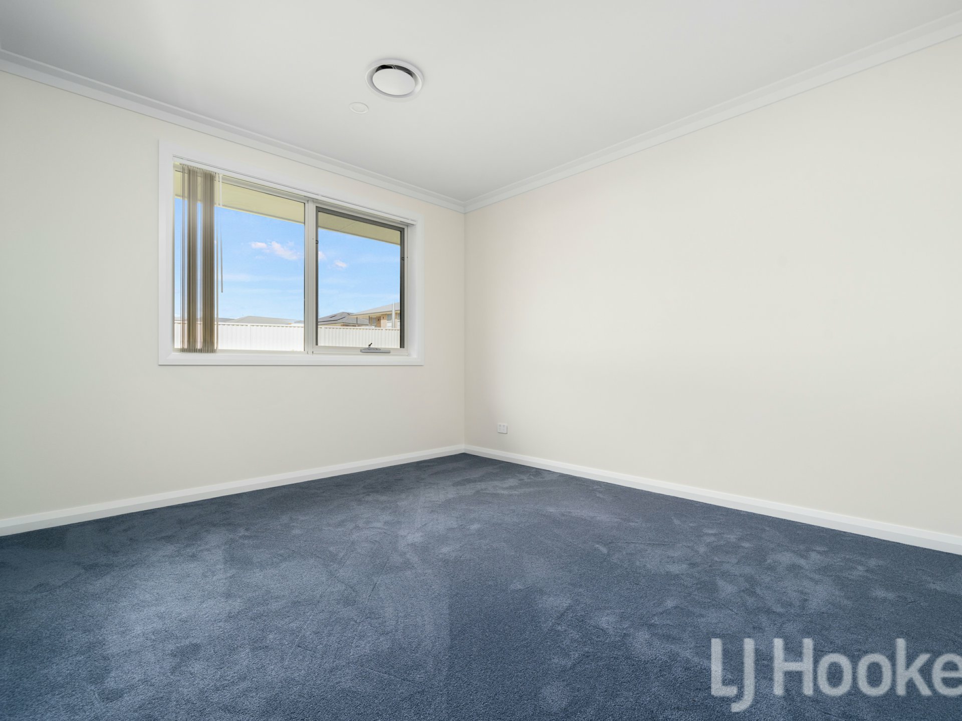 1 Lyon Close, KELSO
