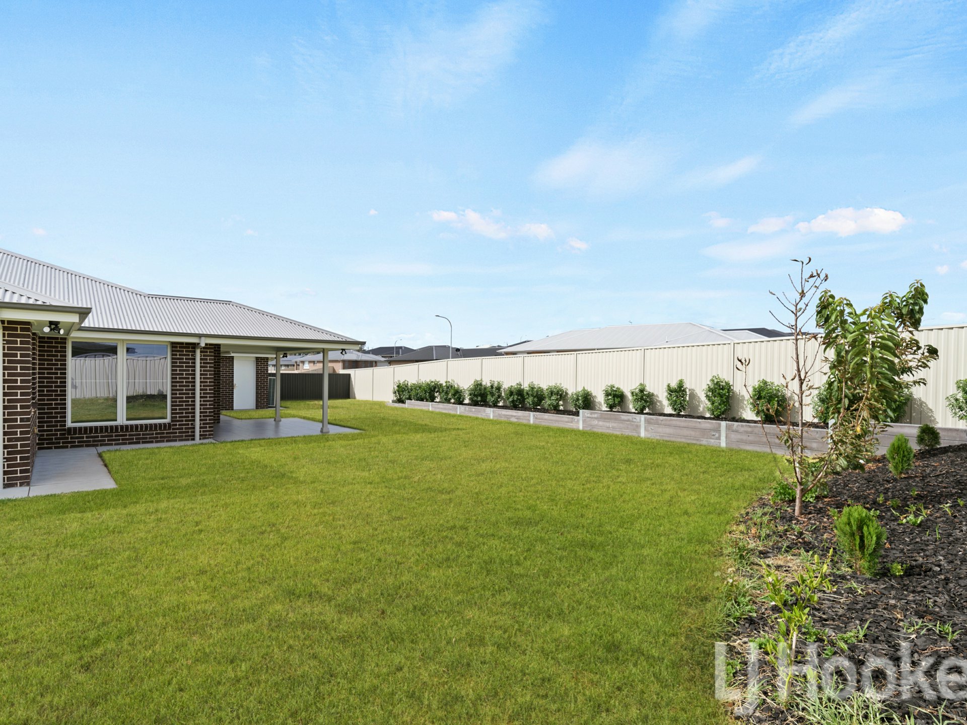 1 Lyon Close, KELSO