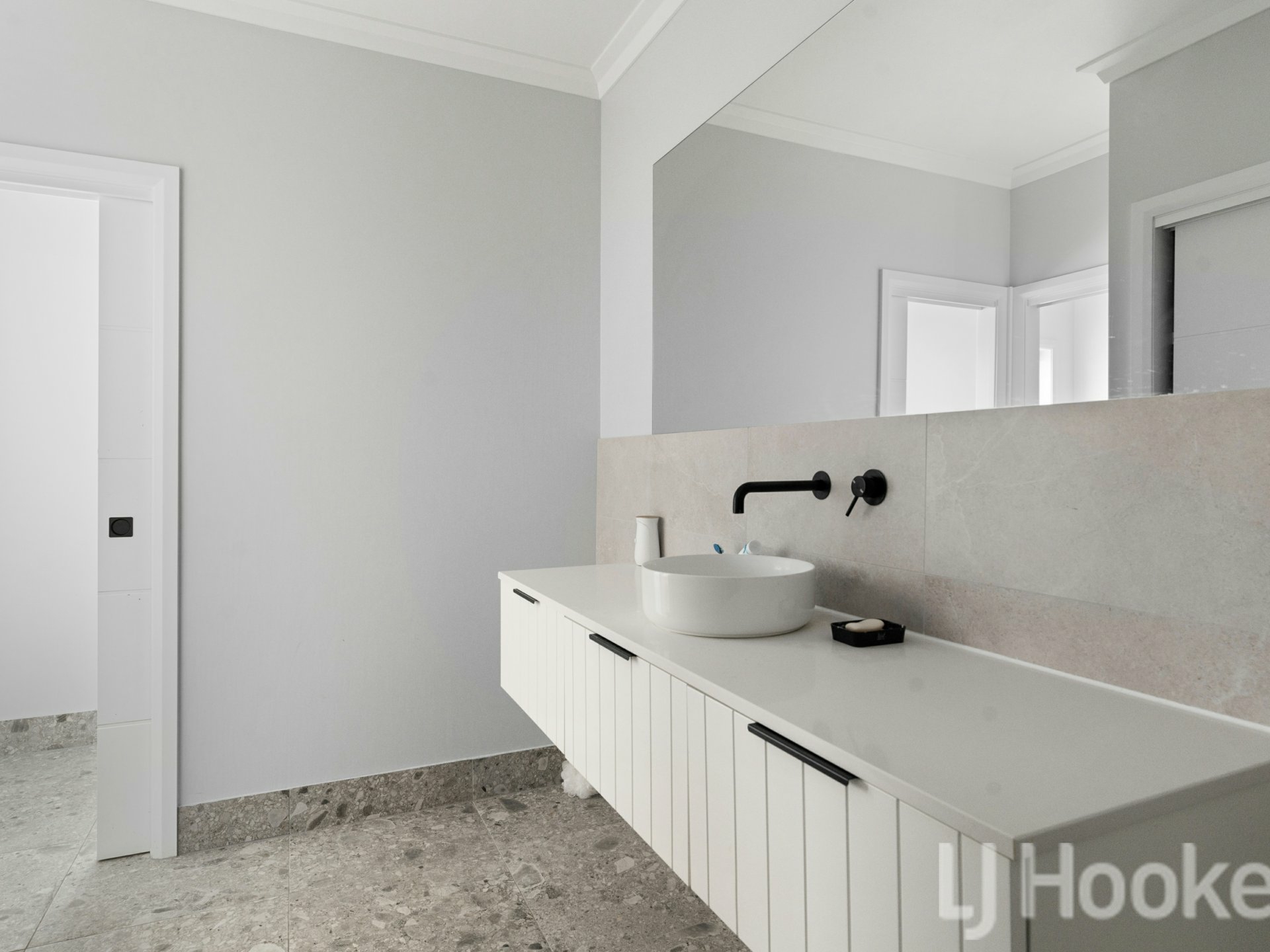 13 Cain Drive — photo 16 of 27
