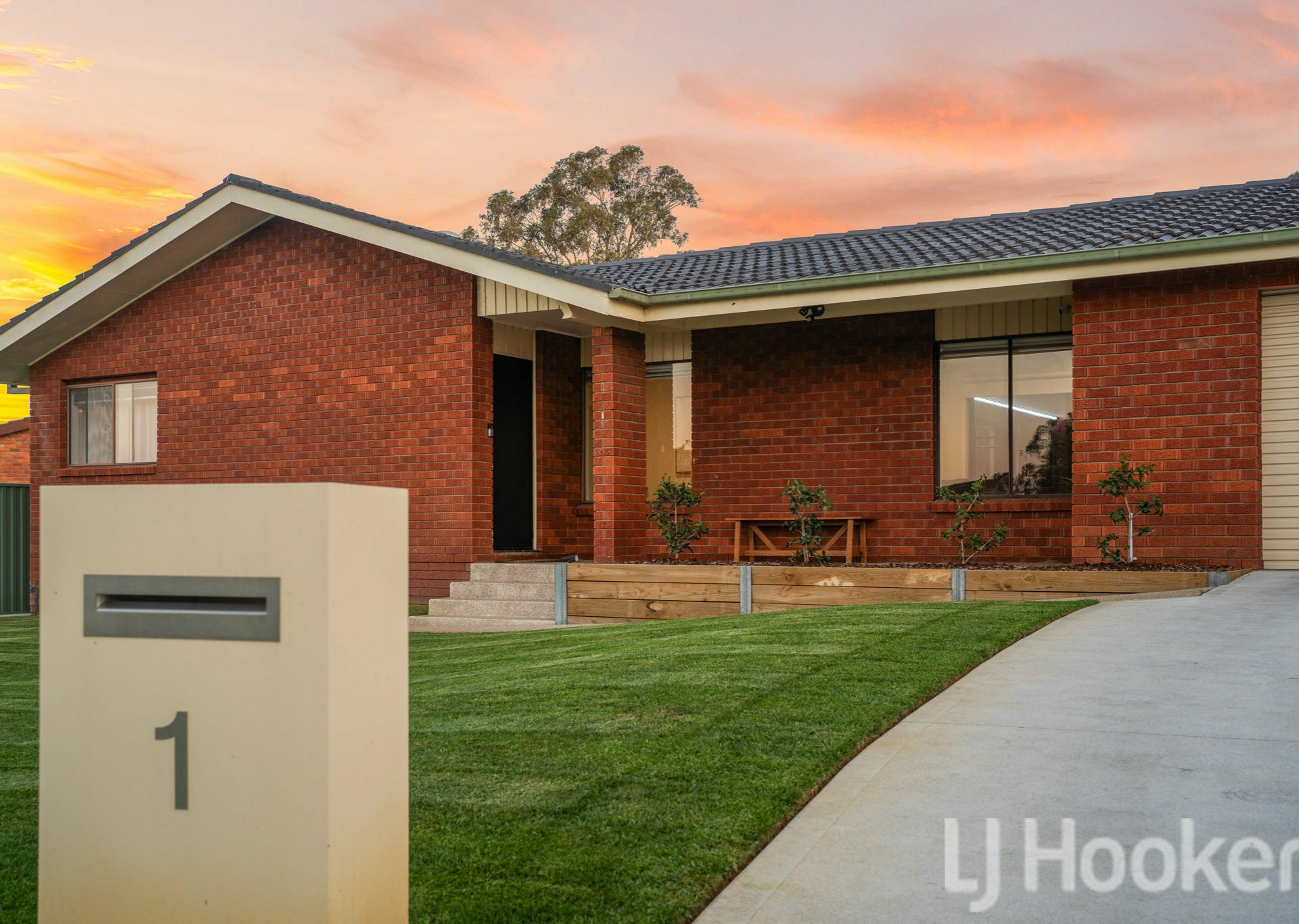 1 Rutherford Place, WEST BATHURST