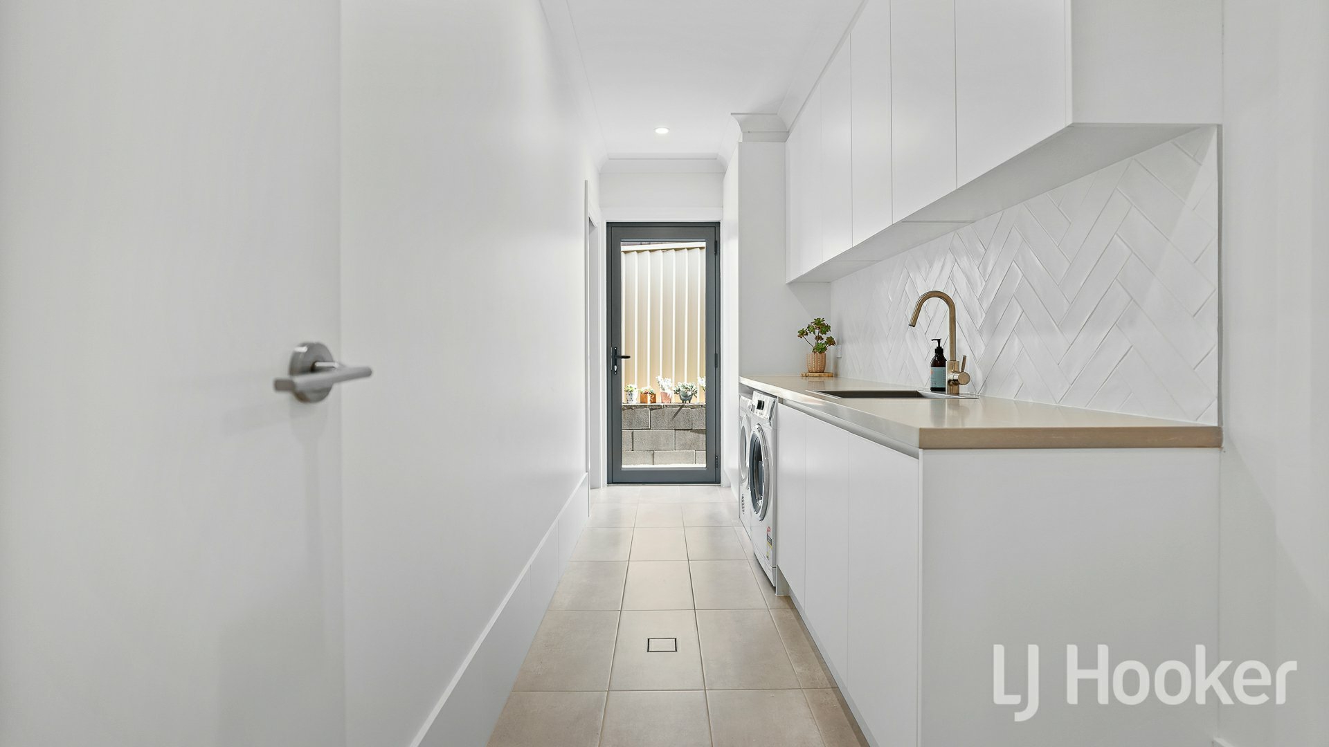 5 Cain Drive, KELSO