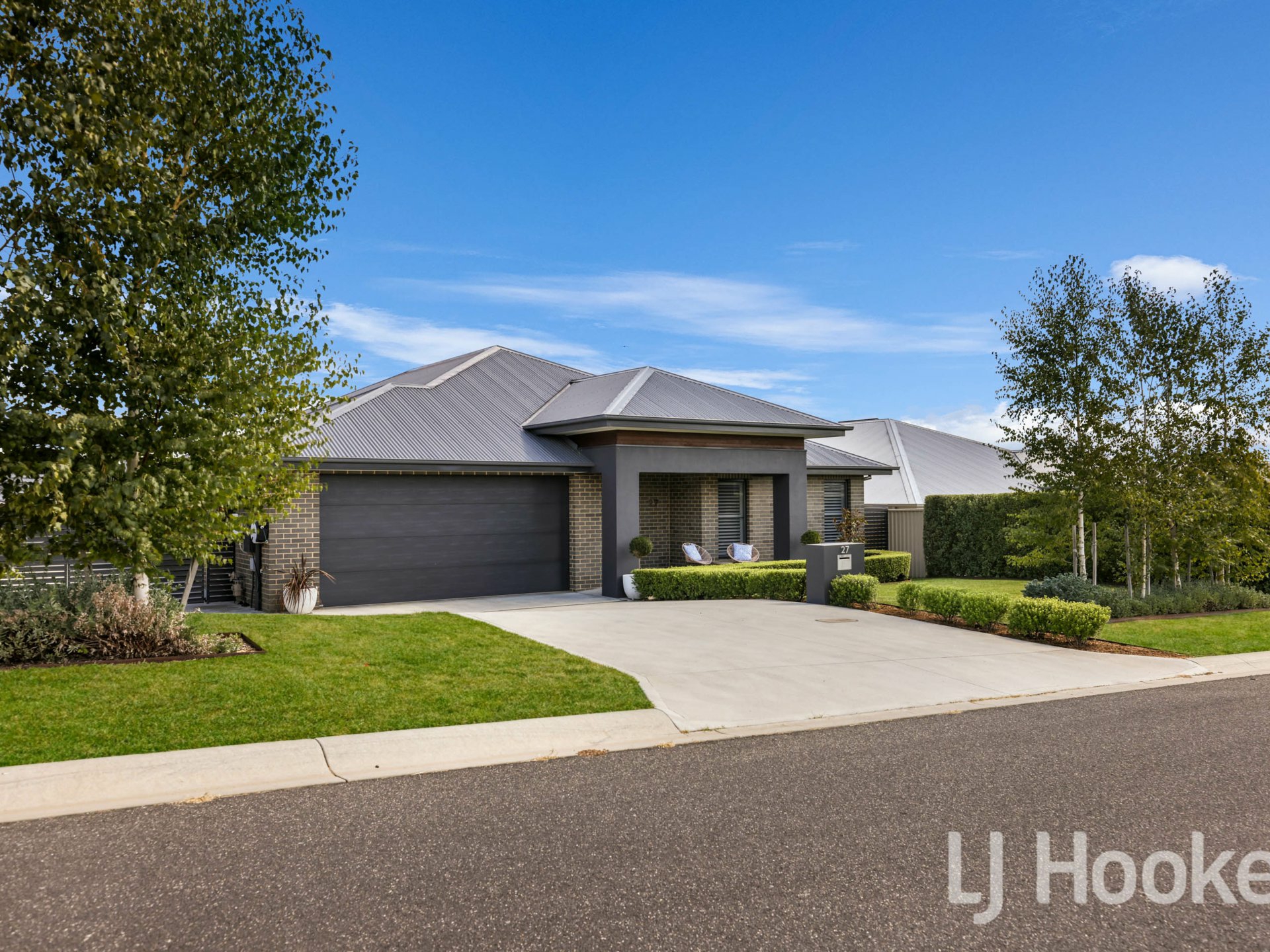 27 Dovey Drive, KELSO