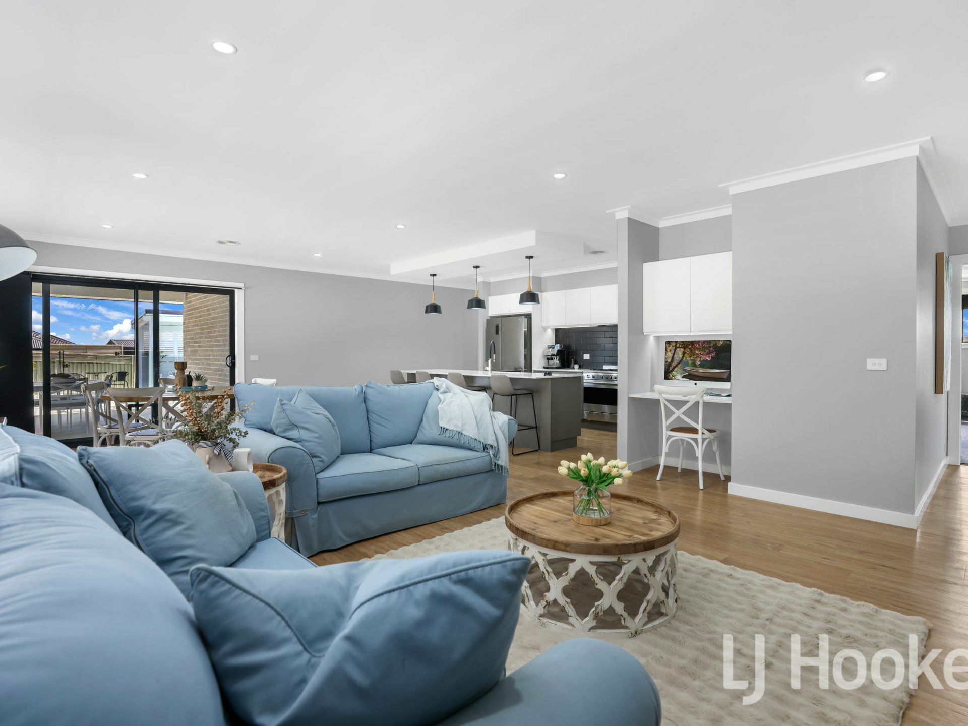 27 Dovey Drive, KELSO