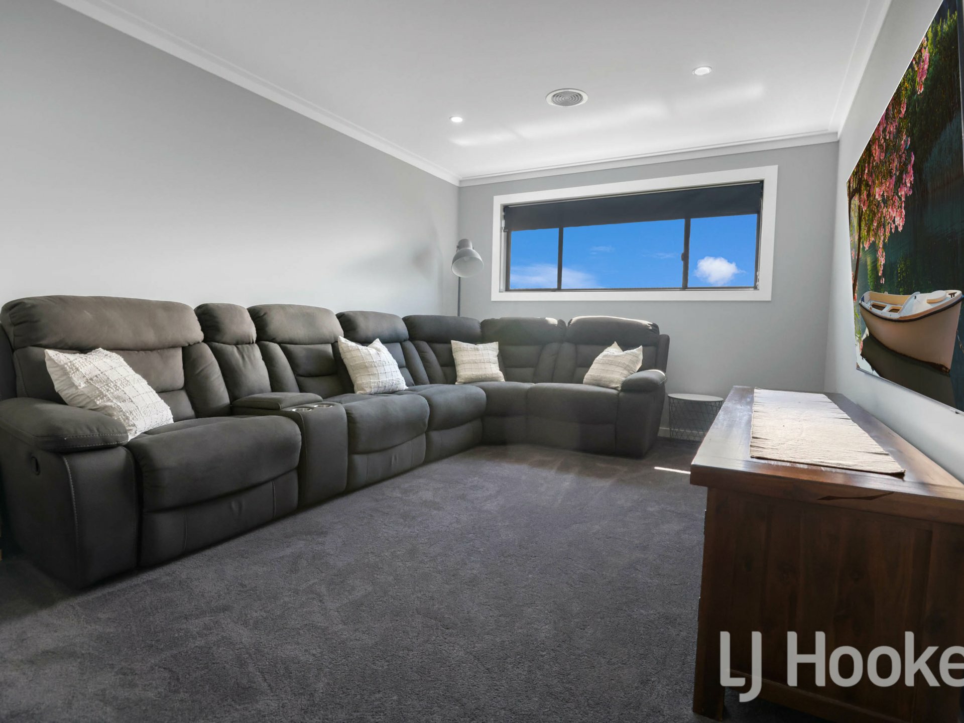 27 Dovey Drive, KELSO