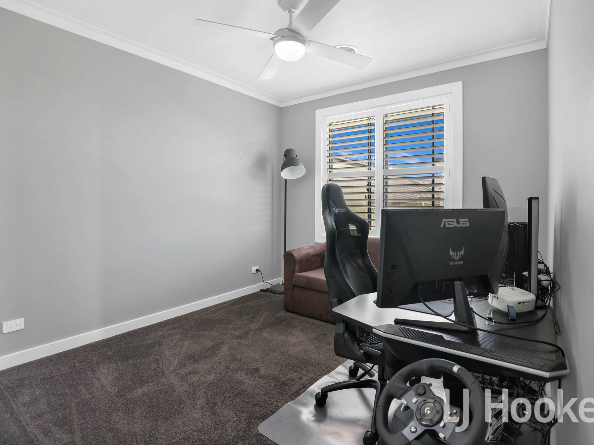 27 Dovey Drive, KELSO
