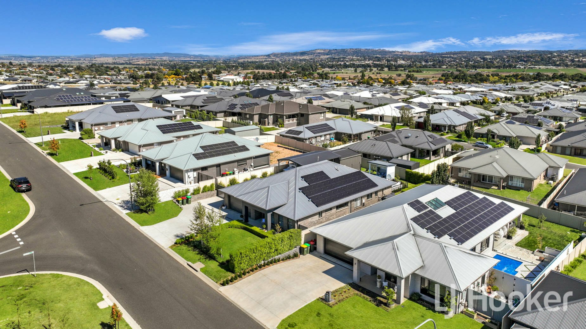 27 Dovey Drive, KELSO