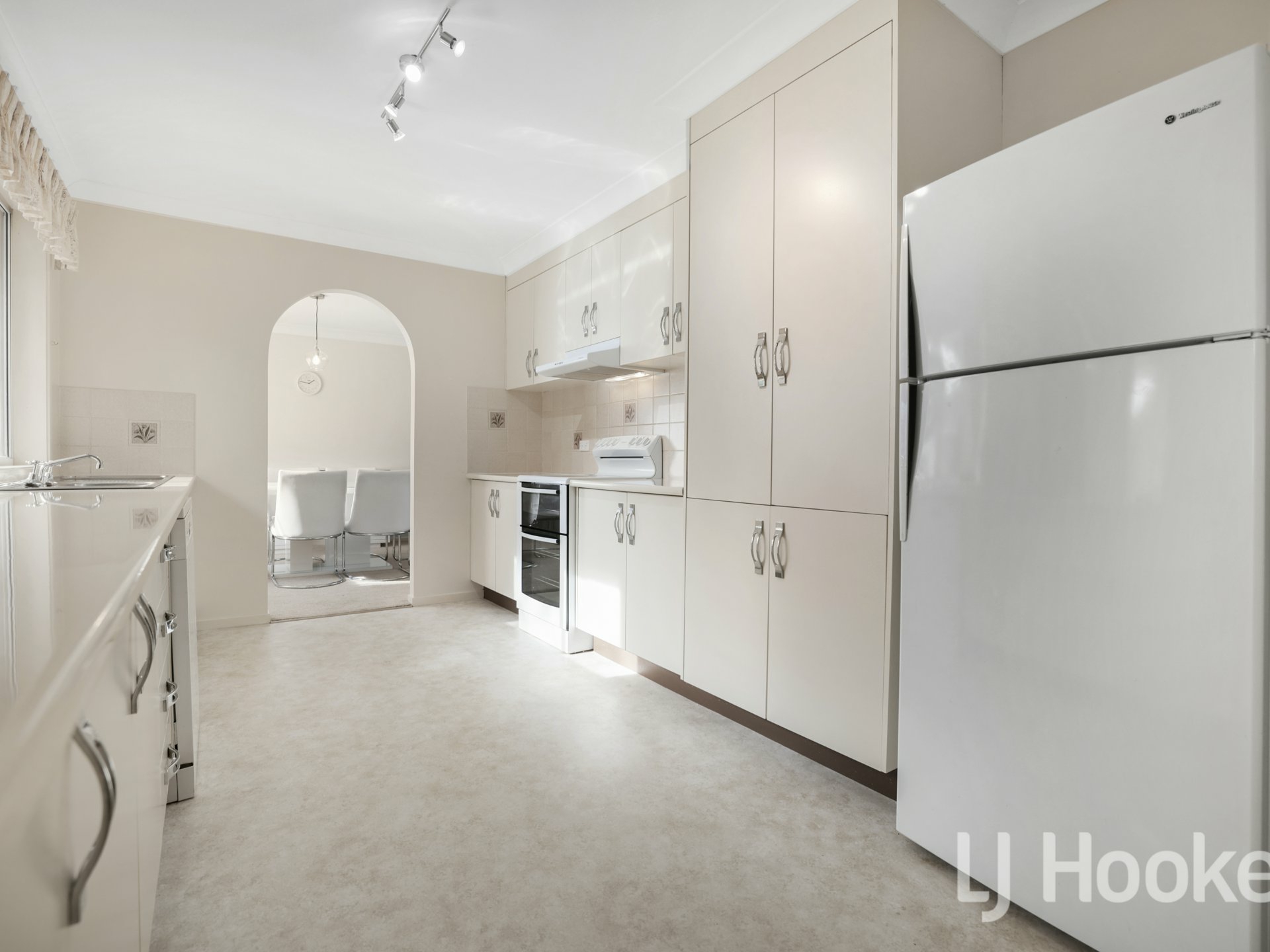 6 Heylin Place, BATHURST