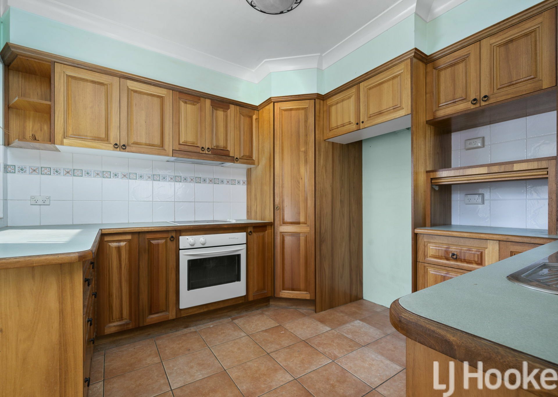 8 Loftus Street, BATHURST