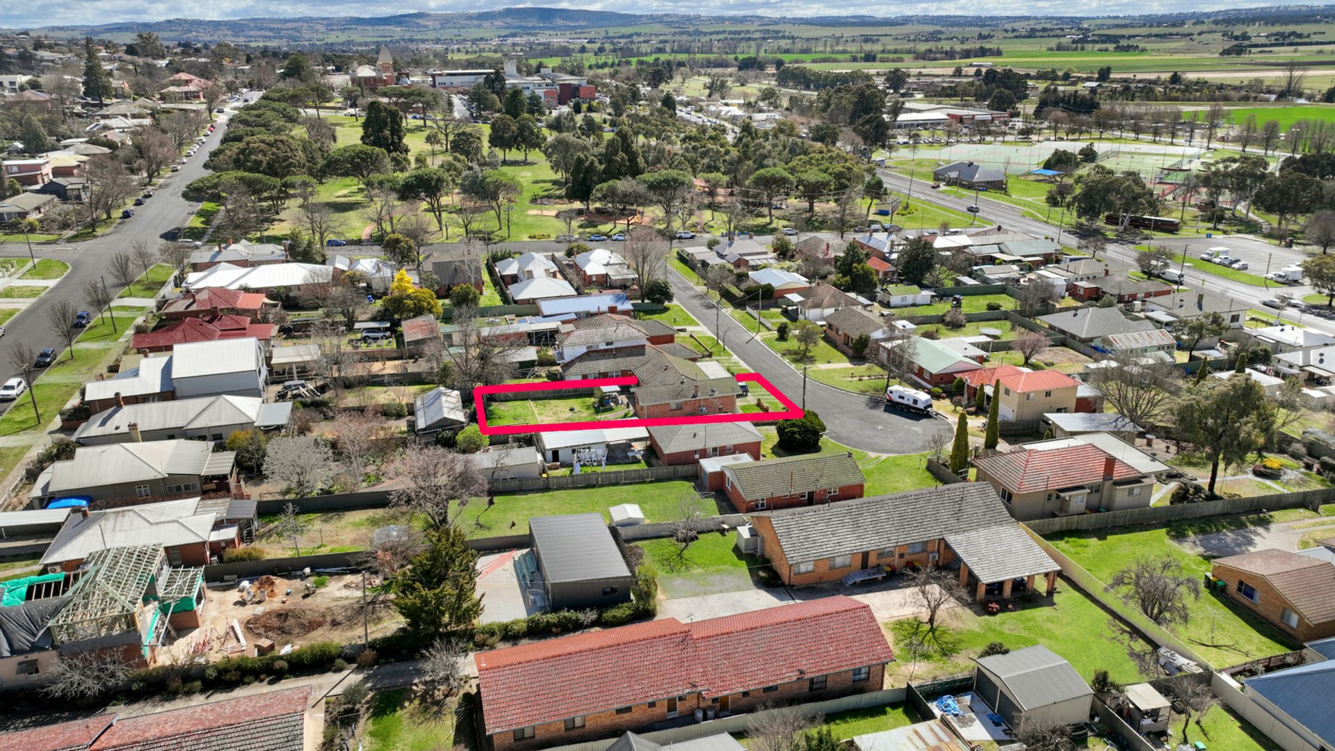 8 Loftus Street, BATHURST