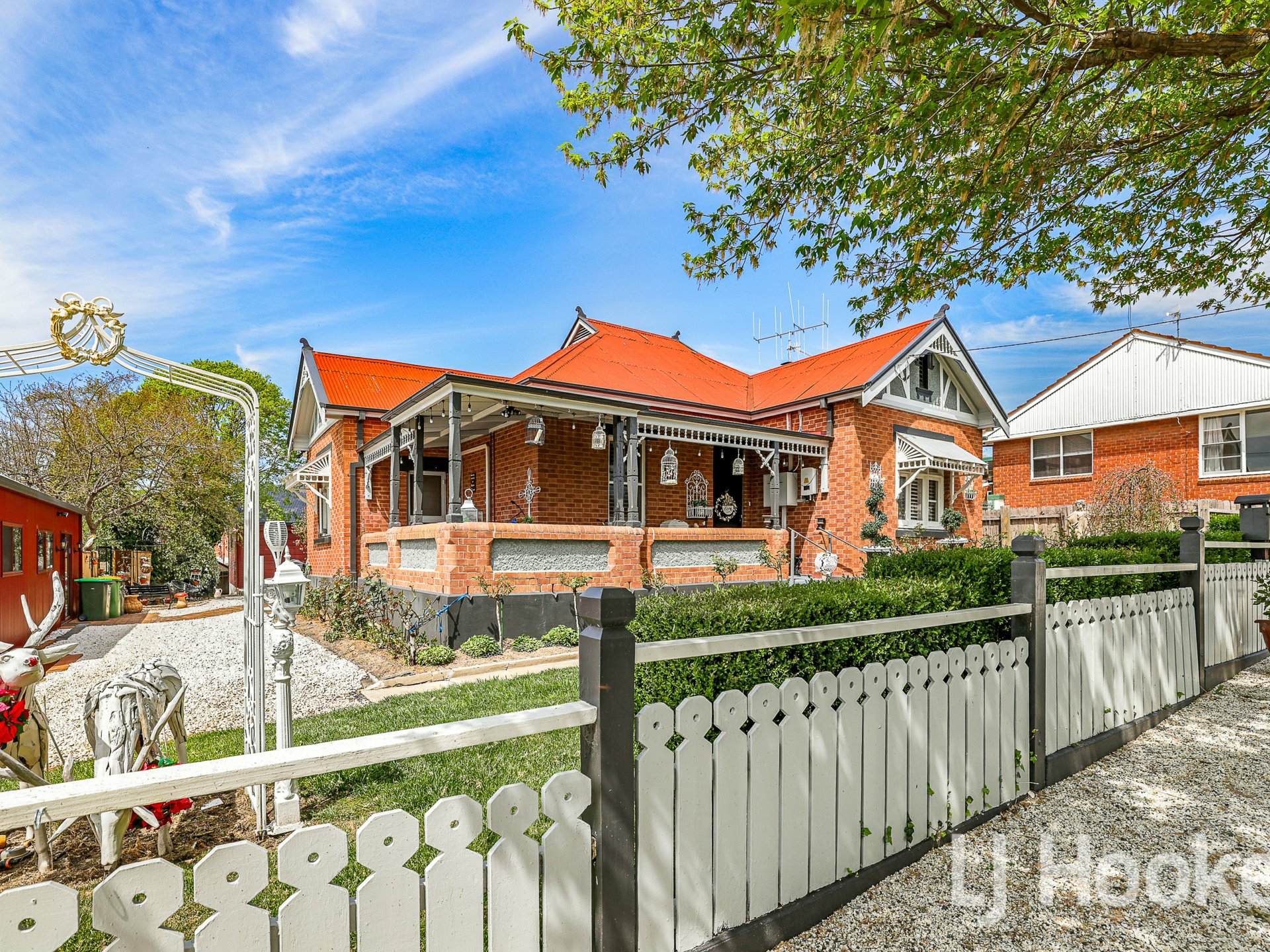 10 Ophir Street — photo 2 of 23