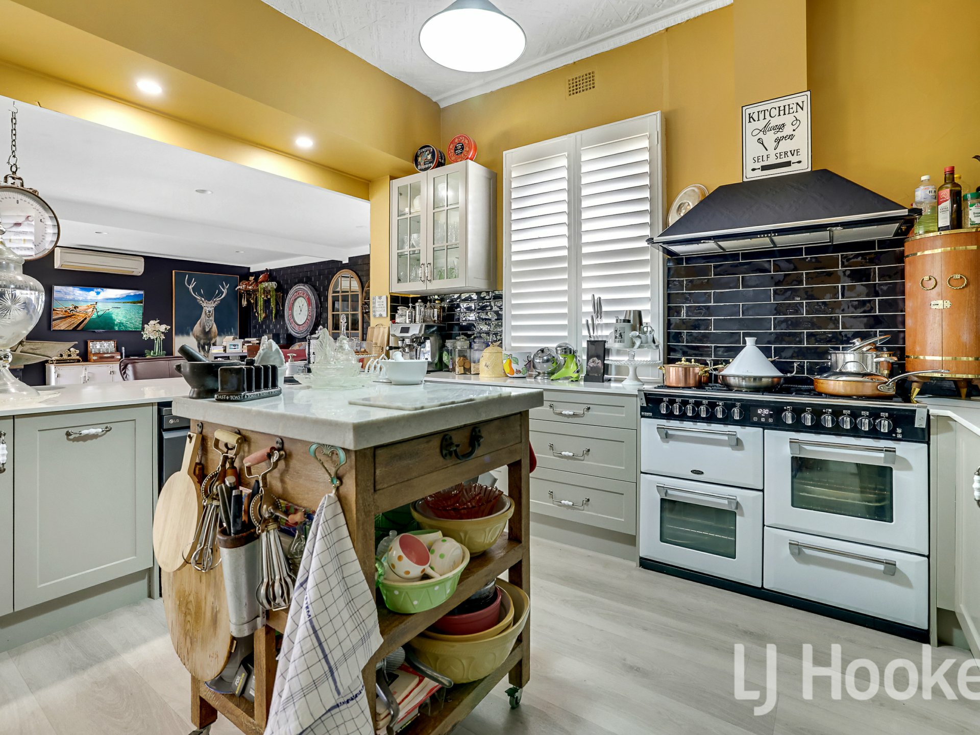 10 Ophir Street — photo 4 of 23