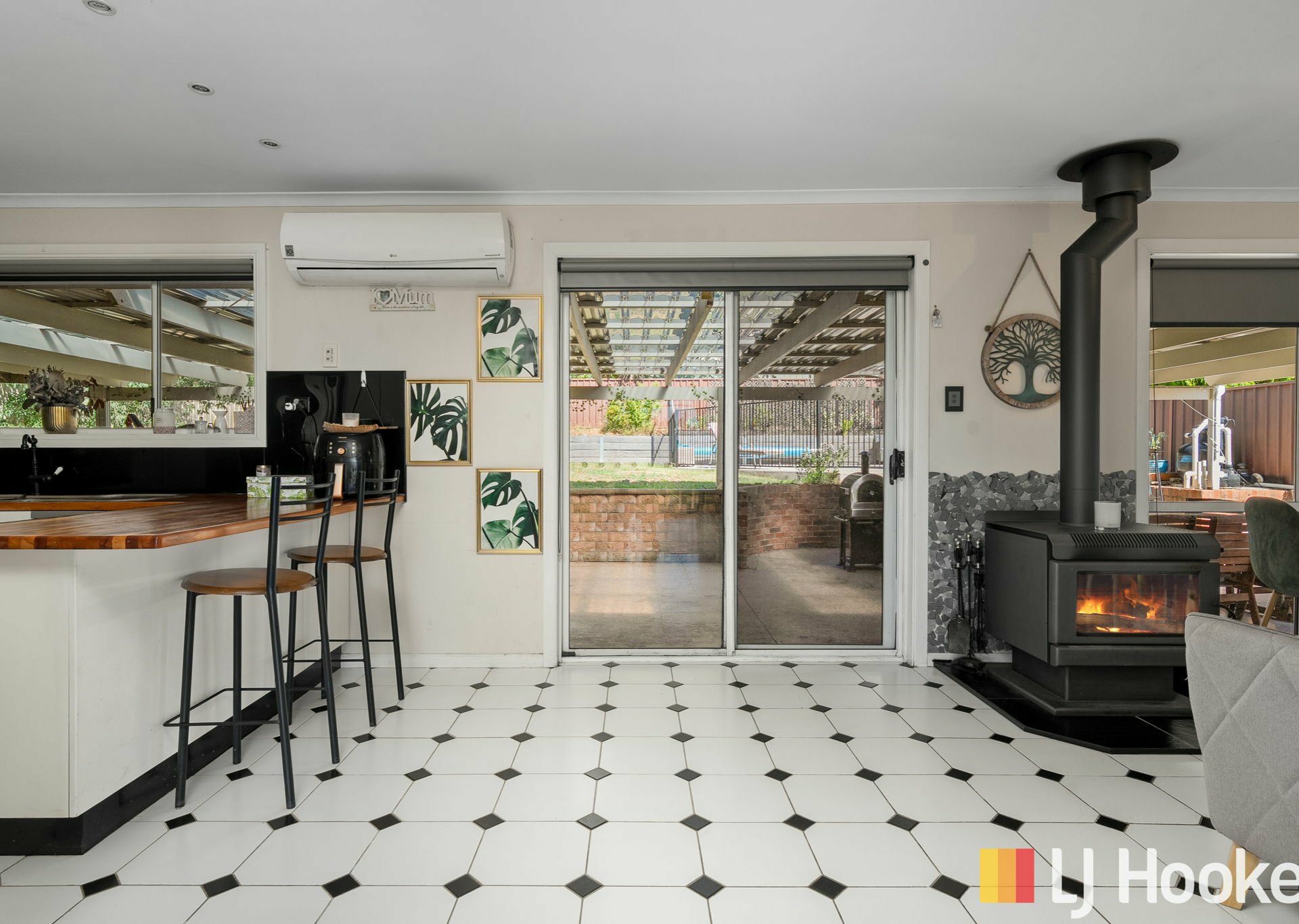 6 Lorimer Street — photo 7 of 26