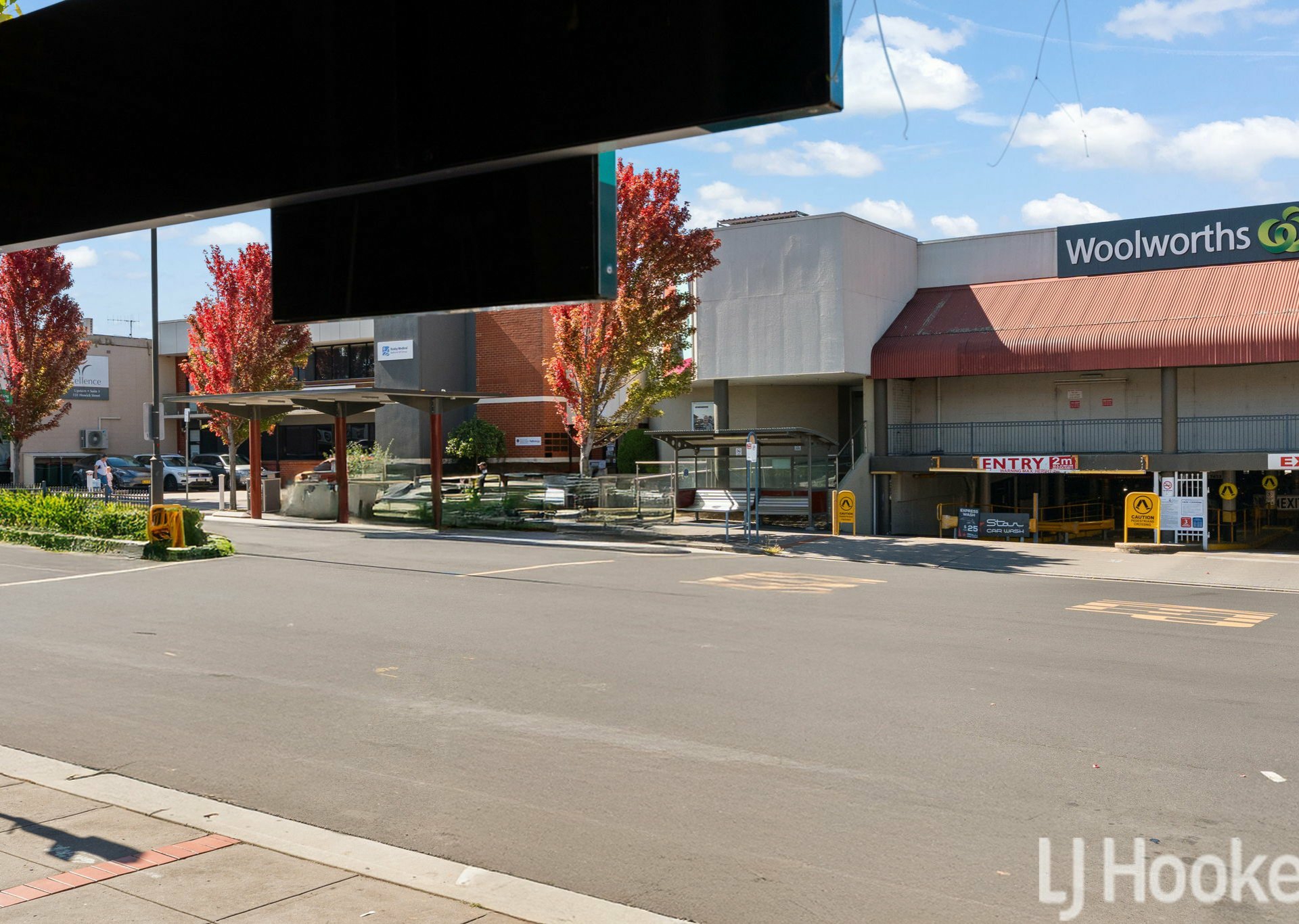 200 Howick Street — photo 13 of 15