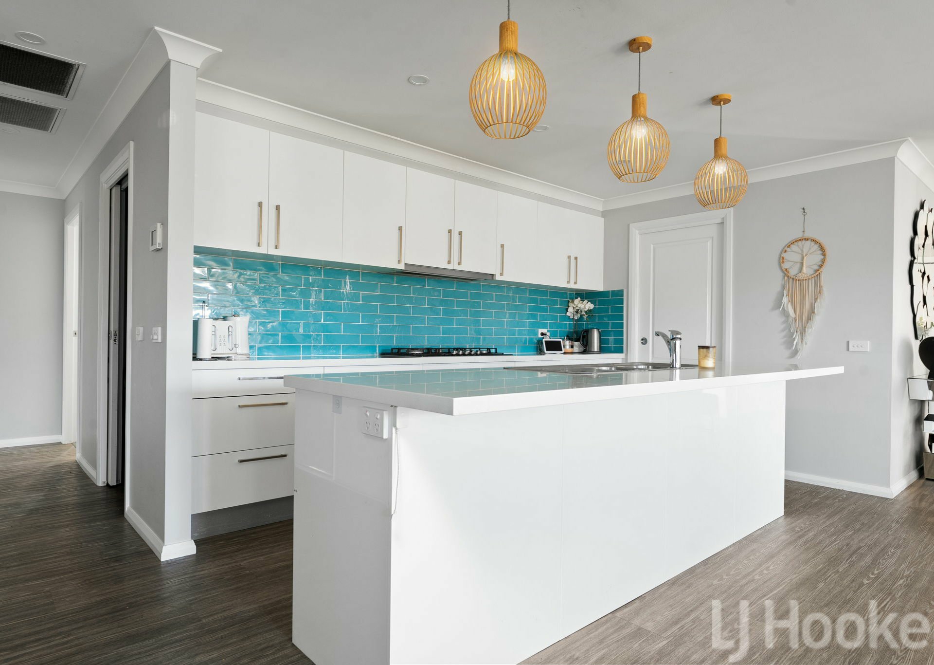 26 Wallace Way — photo 3 of 23