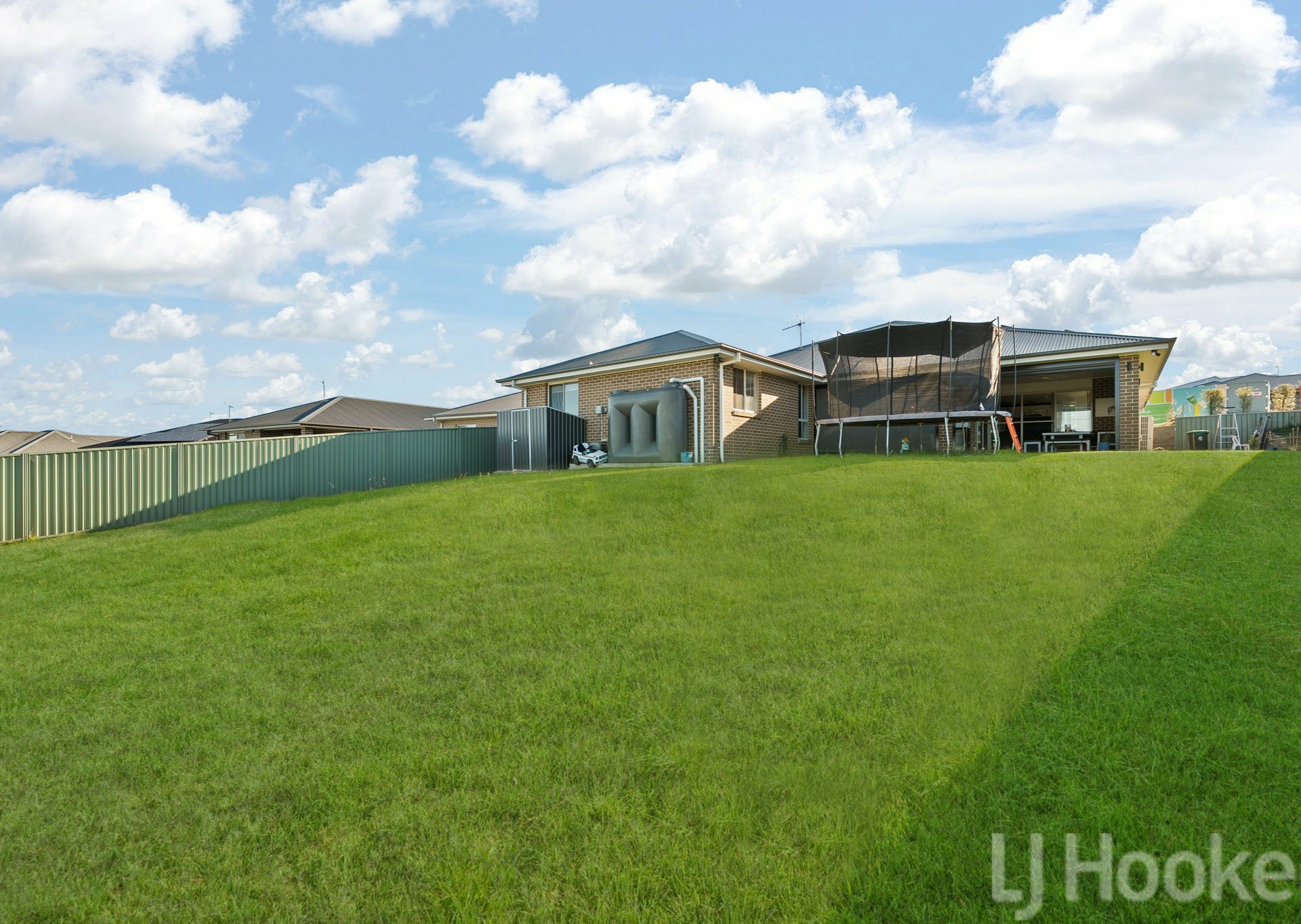 26 Wallace Way — photo 21 of 23