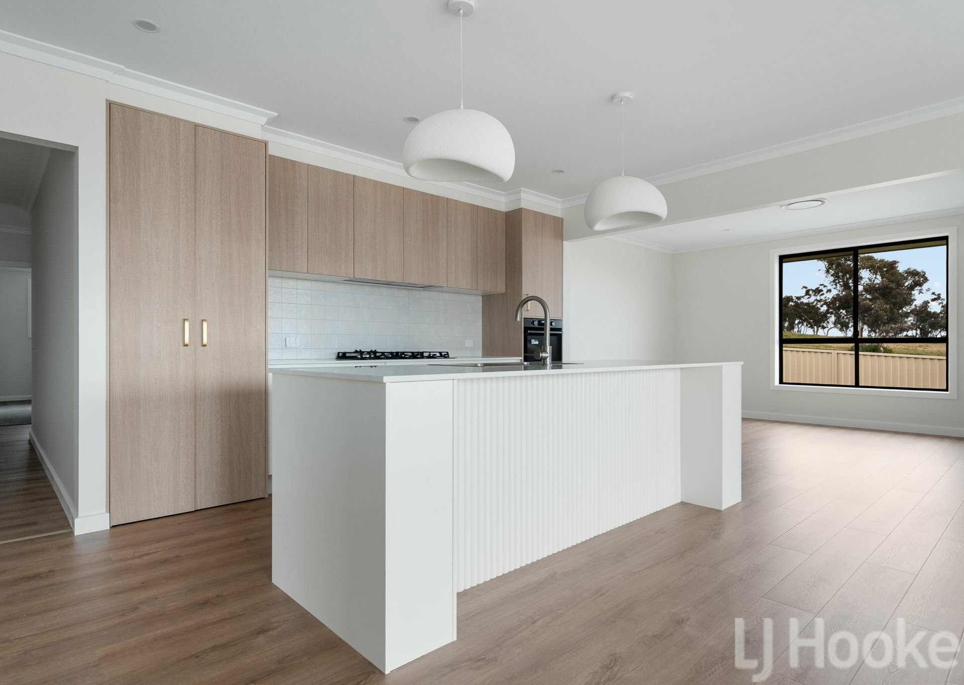 147 Graham Drive — photo 3 of 21
