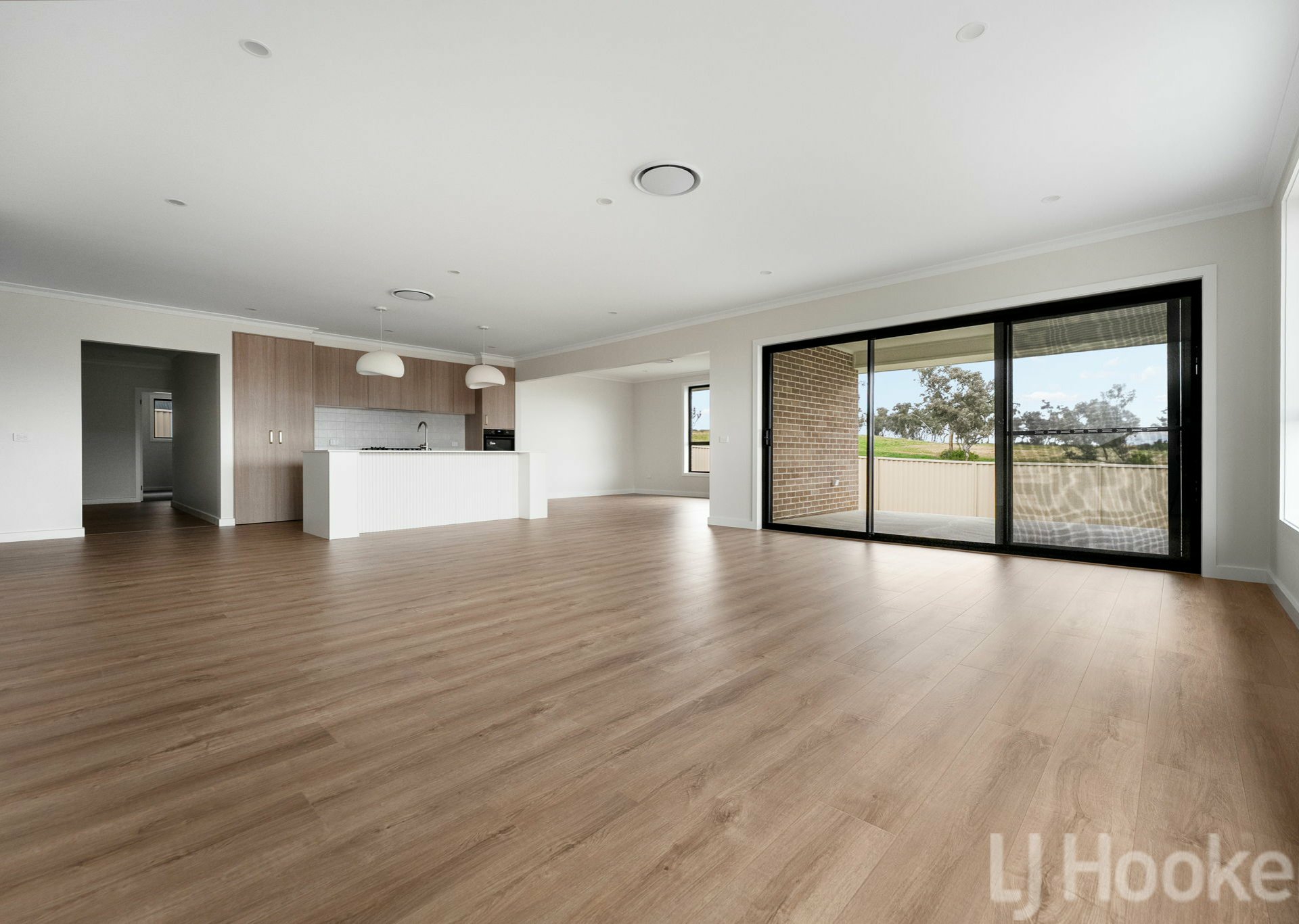 147 Graham Drive — photo 5 of 21