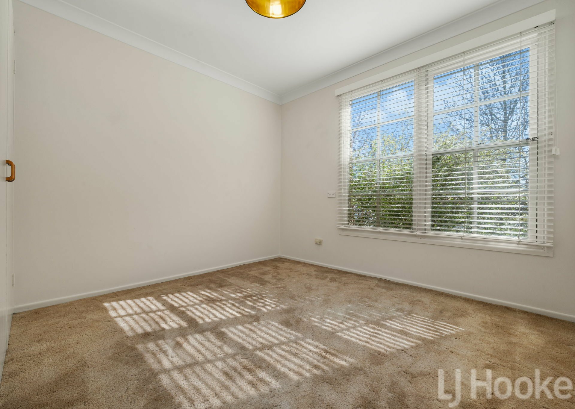 196 Suttor Street — photo 8 of 17