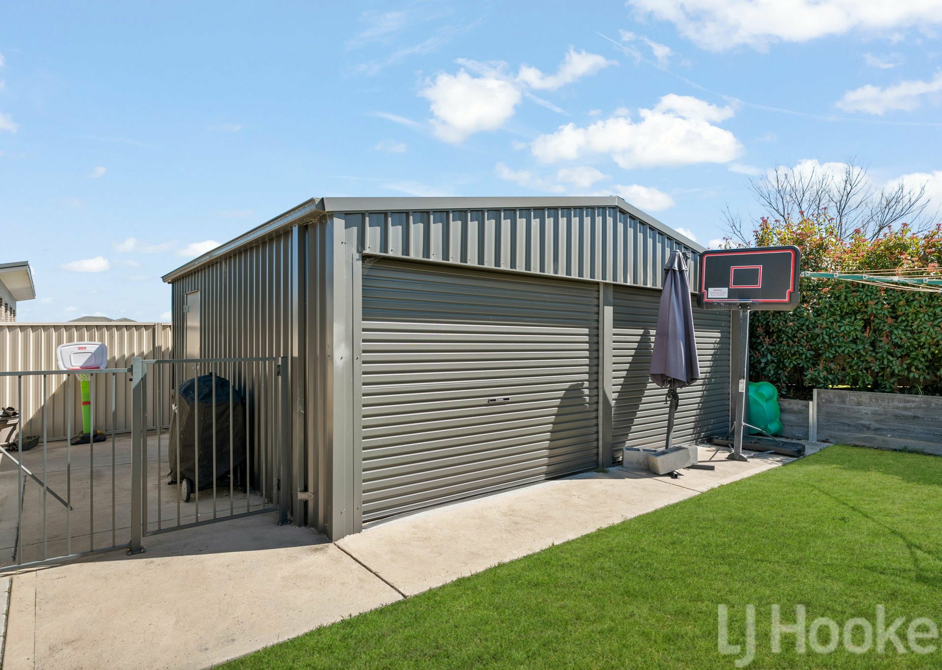 68 Wentworth Drive — photo 2 of 19