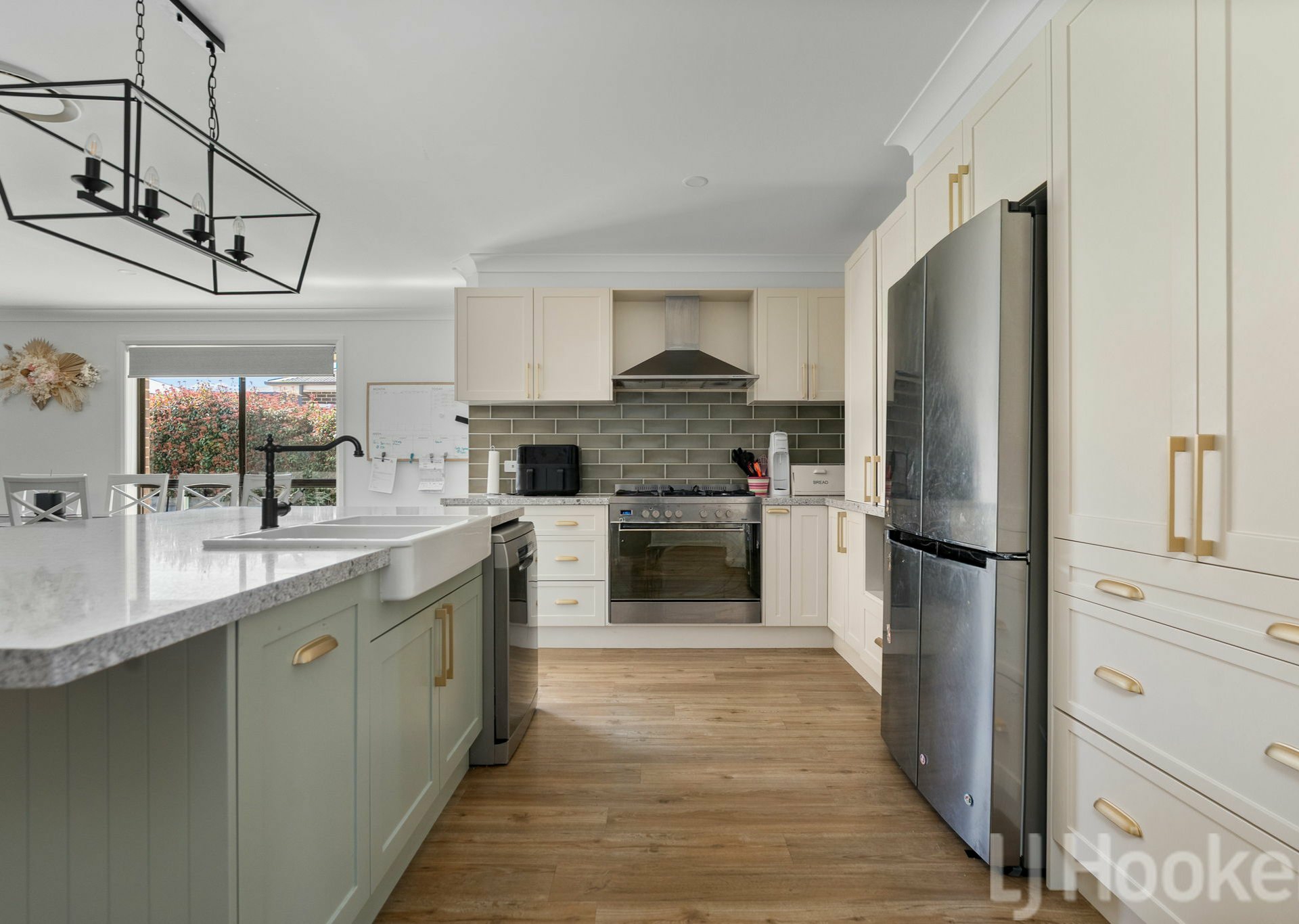 68 Wentworth Drive — photo 3 of 19