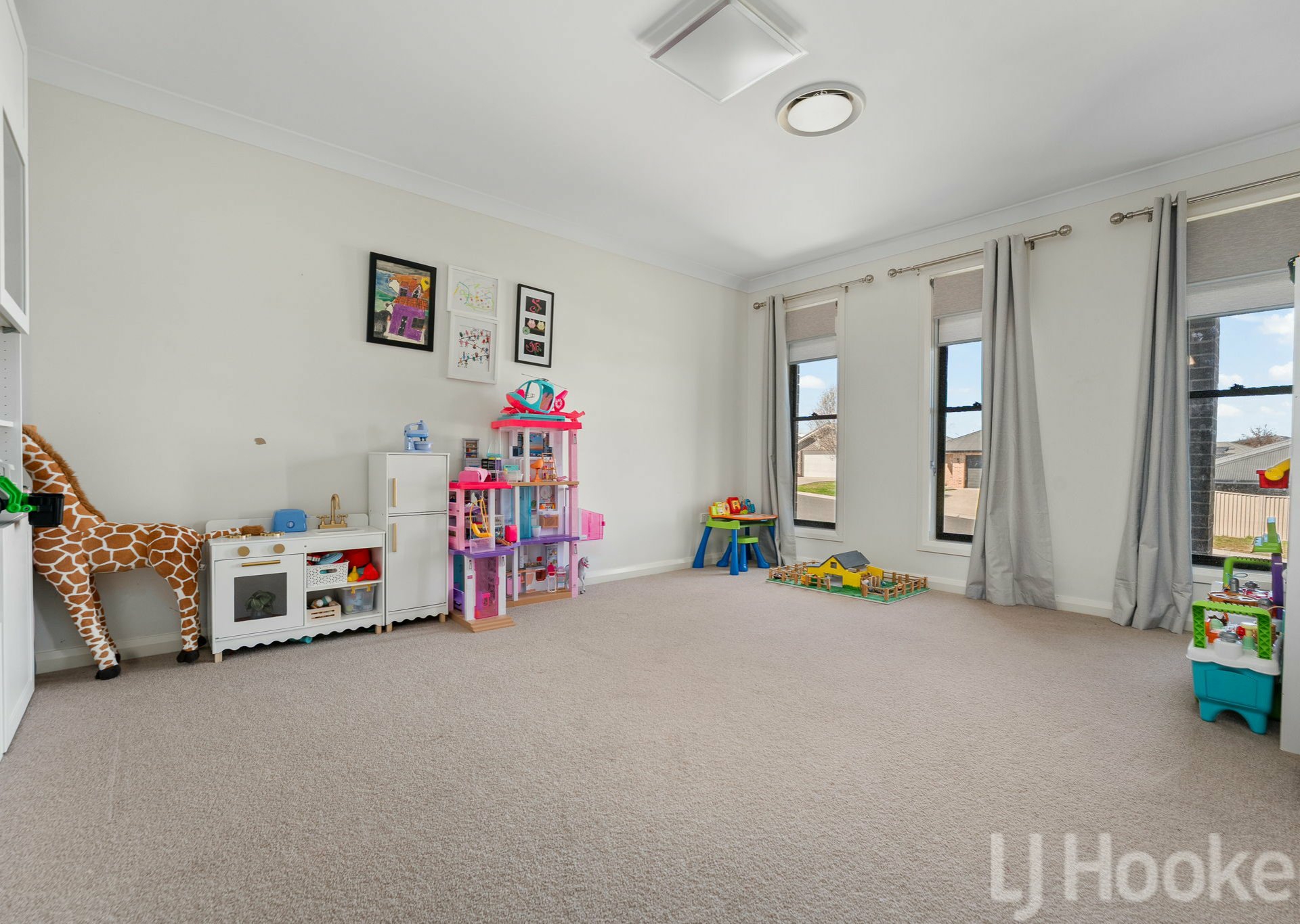 68 Wentworth Drive — photo 7 of 19