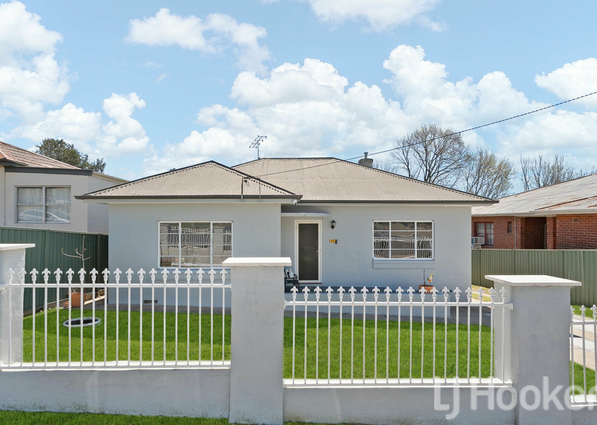 49 Commonwealth Street — photo from LJ Hooker Bathurst