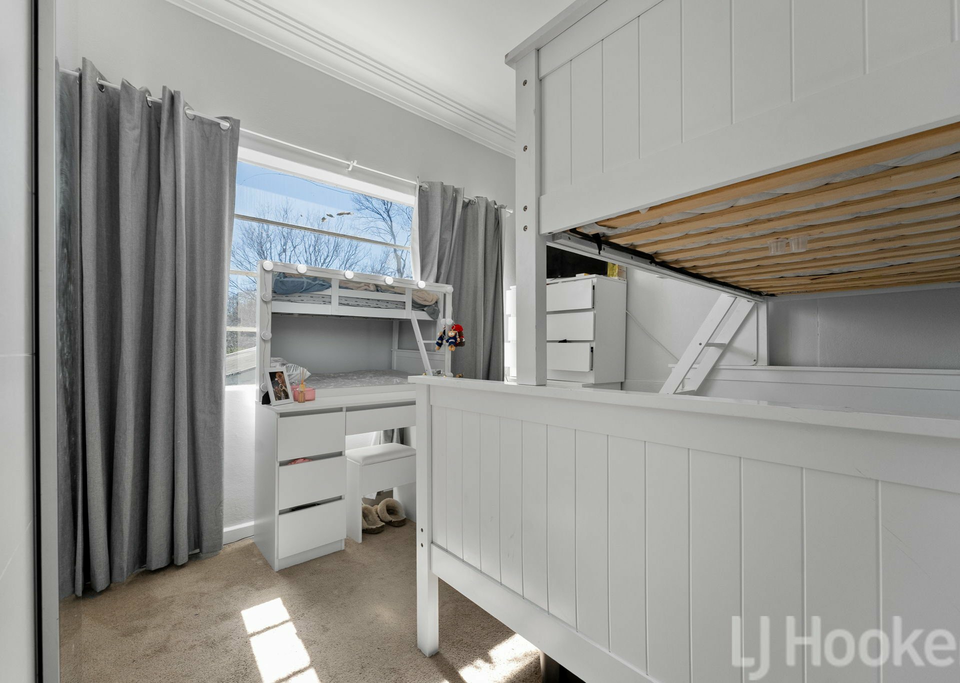 49 Commonwealth Street — photo 9 of 14