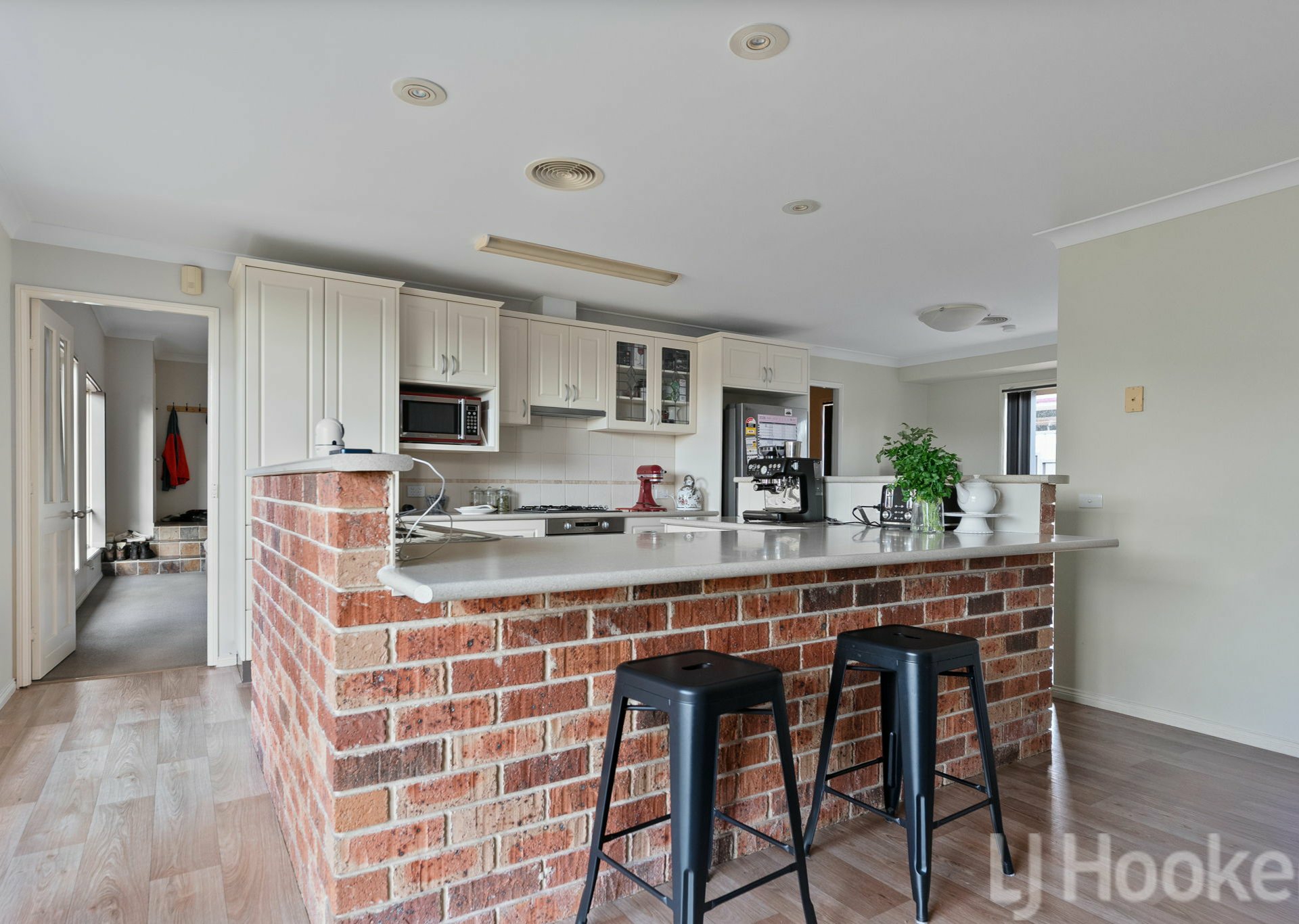 15 Messenger Street — photo 3 of 21