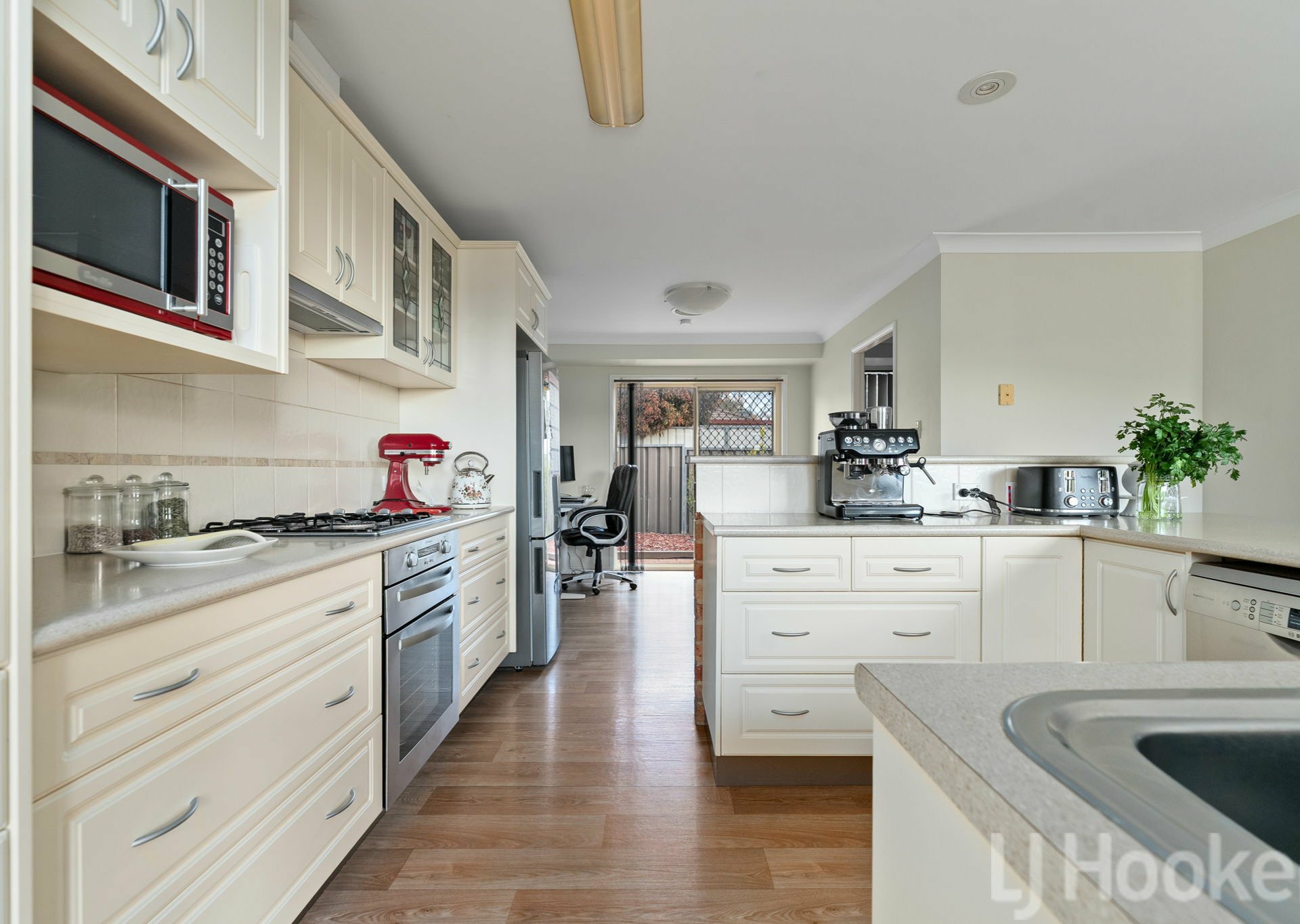 15 Messenger Street — photo 4 of 21