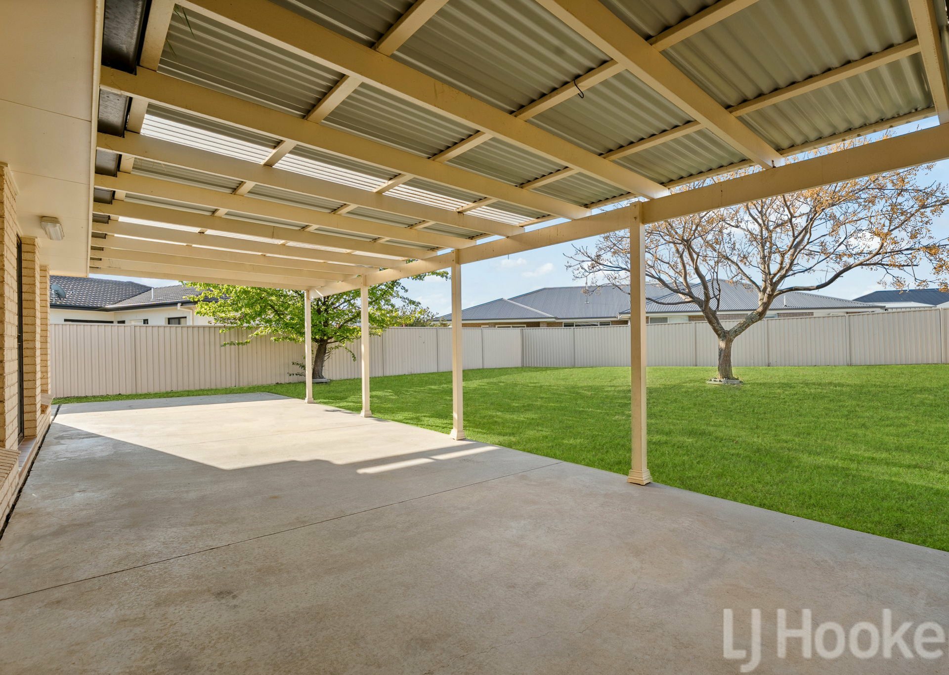 9 Willot Close — photo 15 of 20