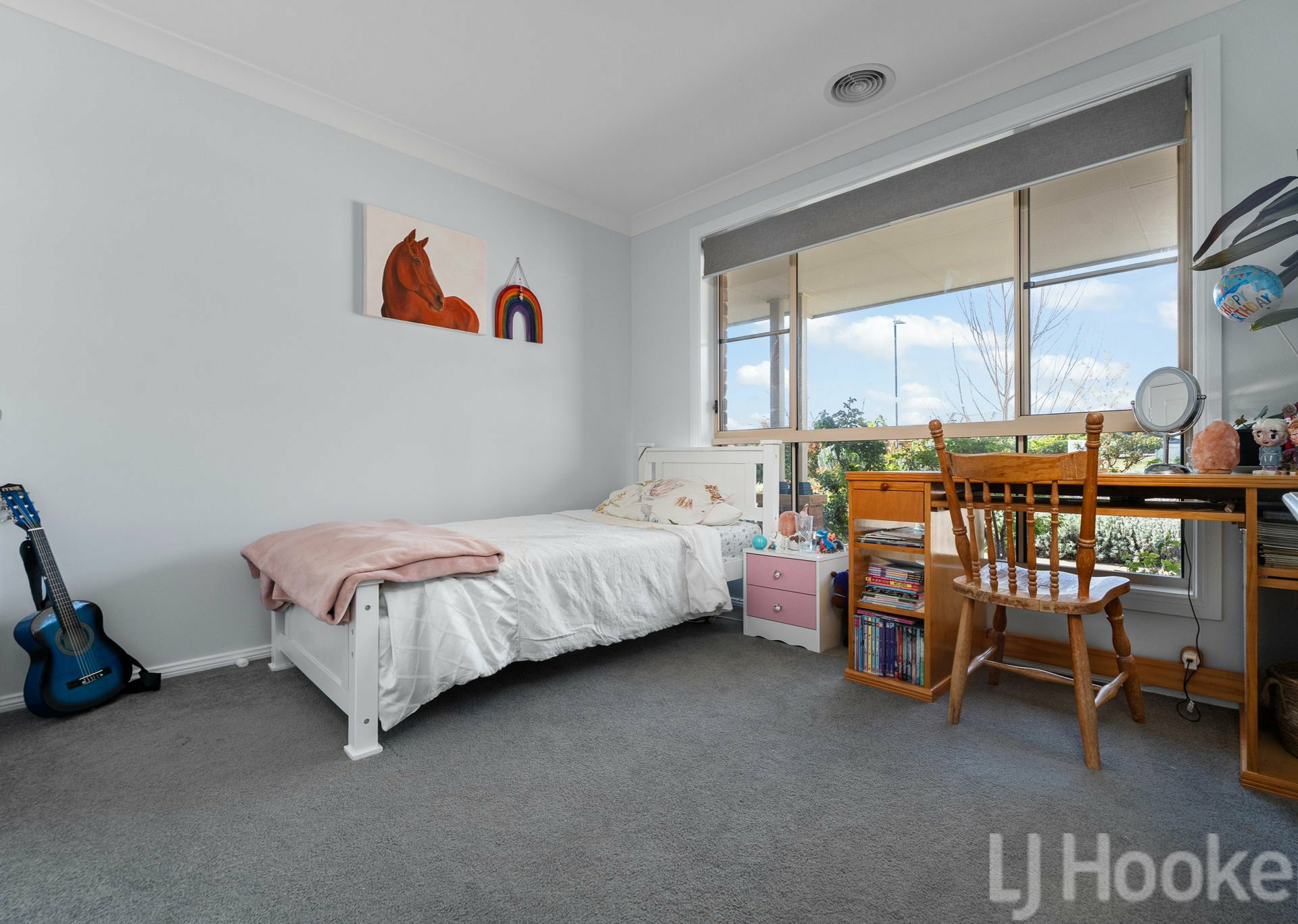 5 Sapphire Cresent — photo 14 of 24