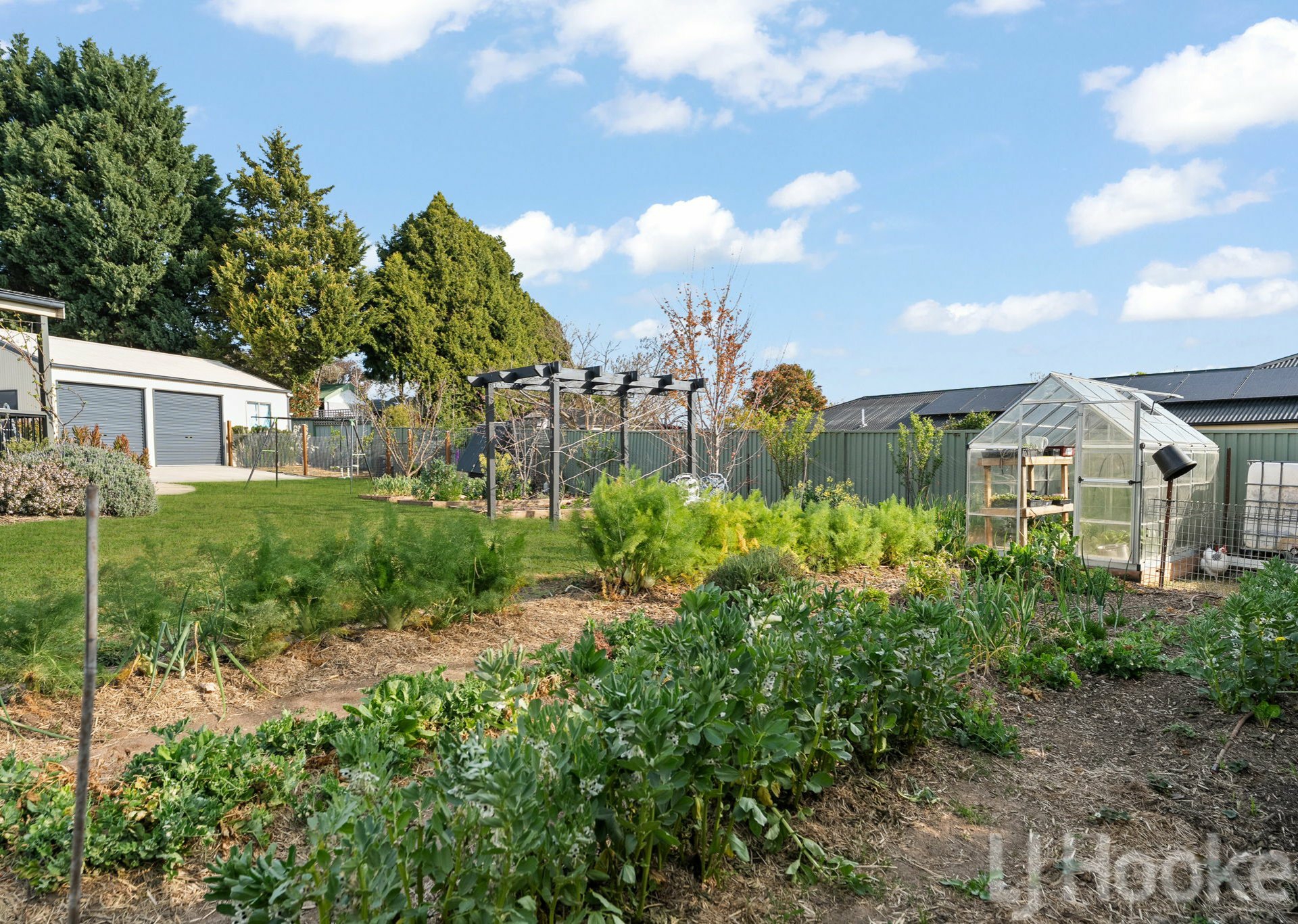 5 Sapphire Cresent — photo 20 of 24