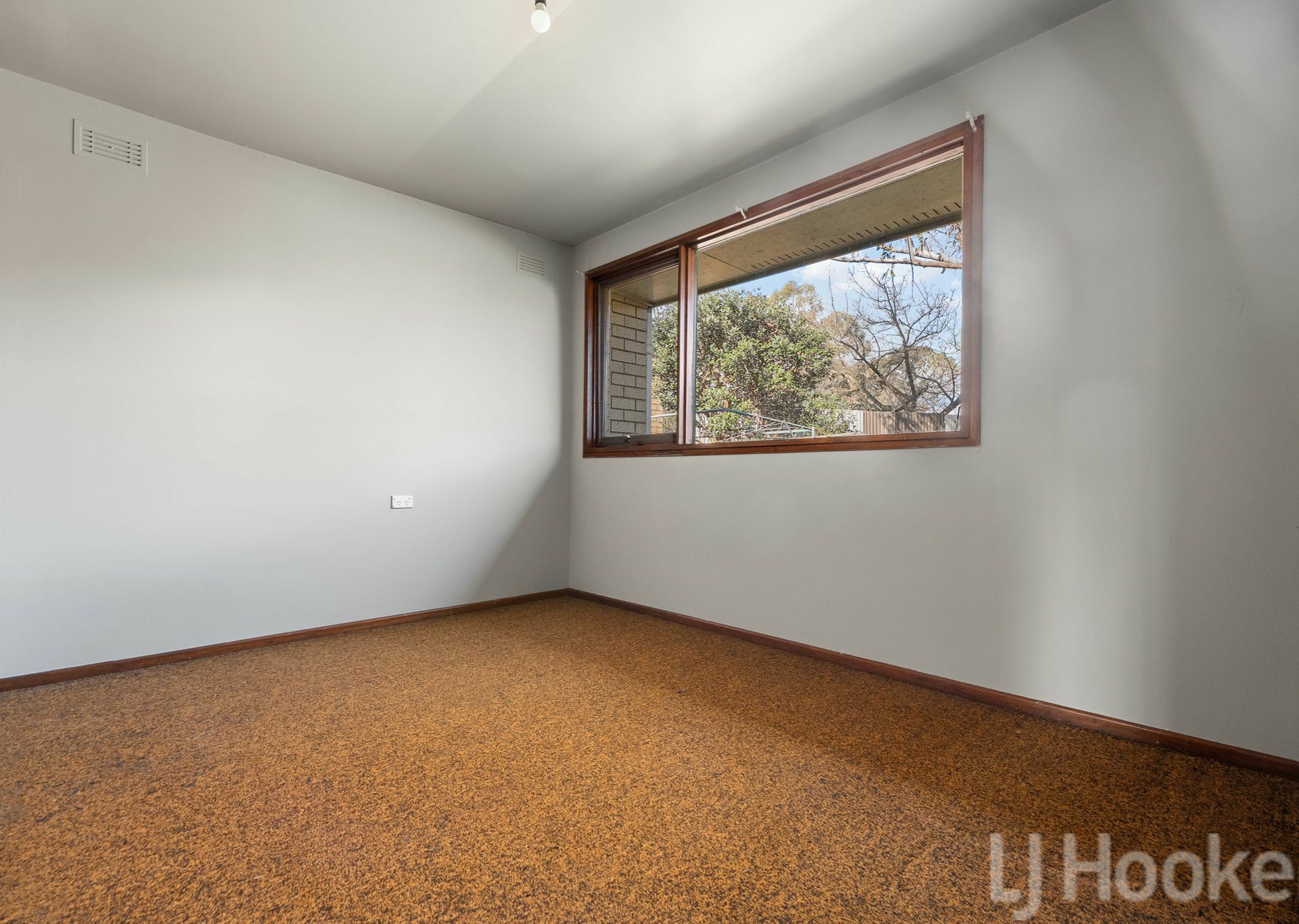 19 Rivett Place — photo 7 of 12