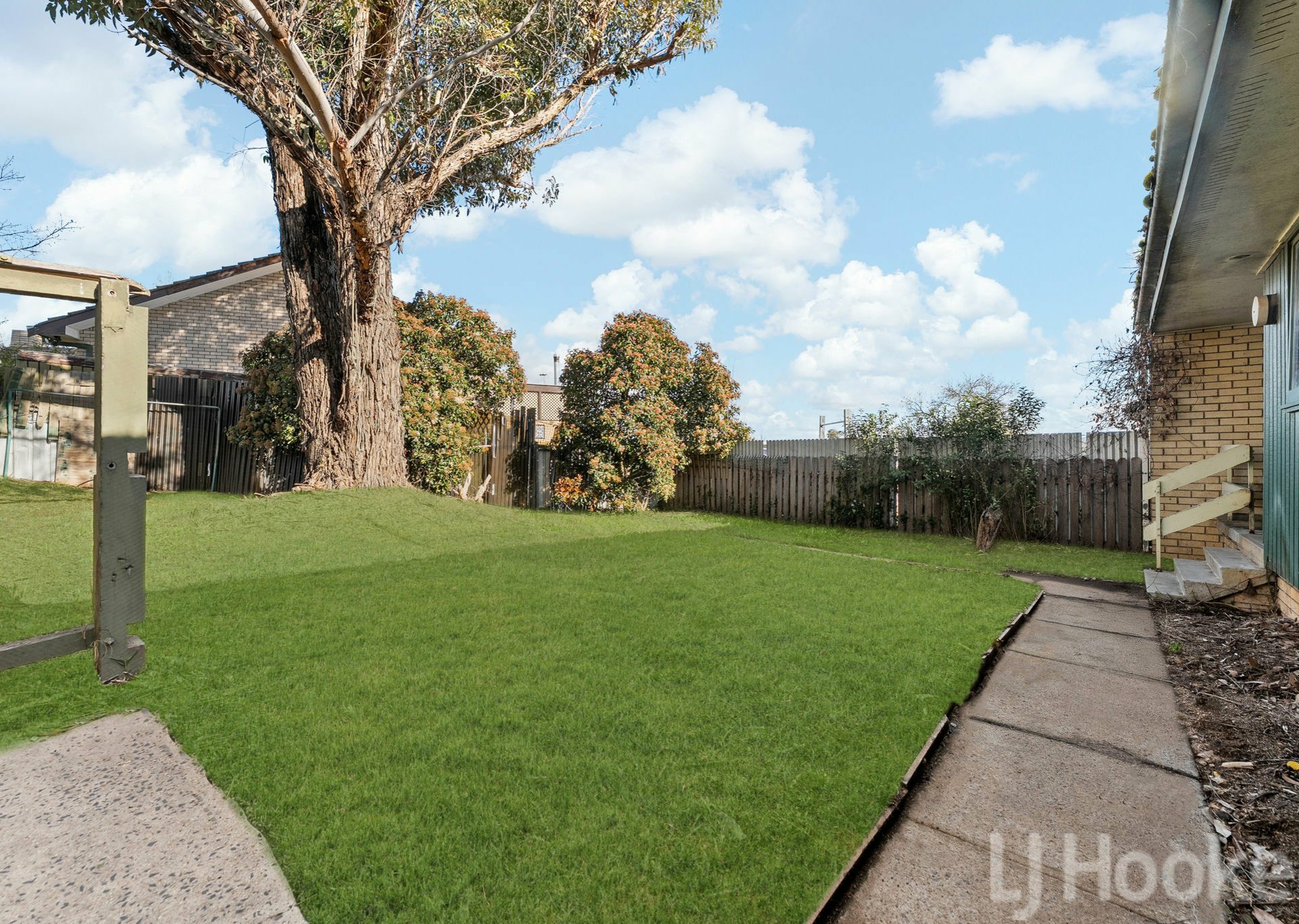 19 Rivett Place — photo 11 of 12