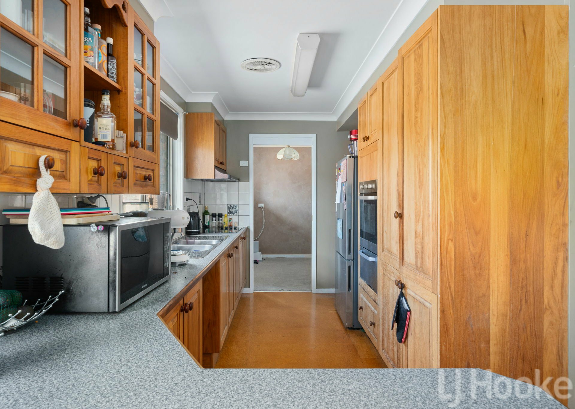 16 Tareena Avenue — photo 5 of 17