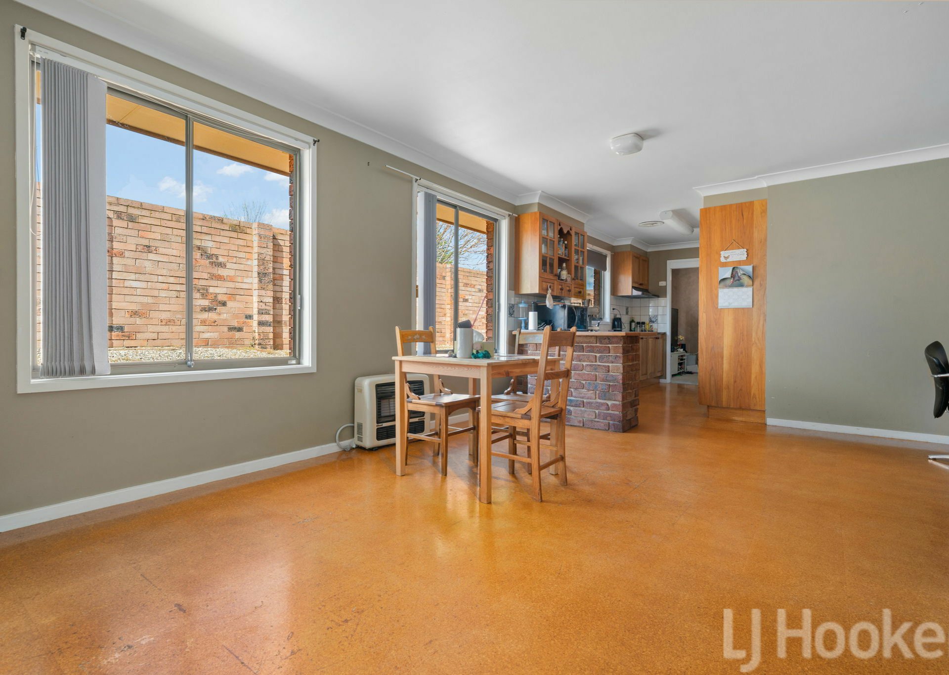 16 Tareena Avenue — photo 6 of 17