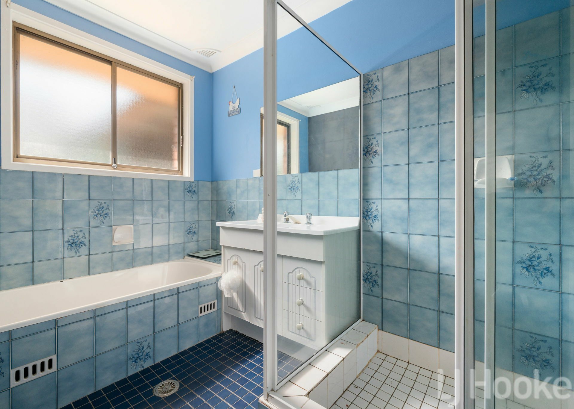 16 Tareena Avenue — photo 10 of 17